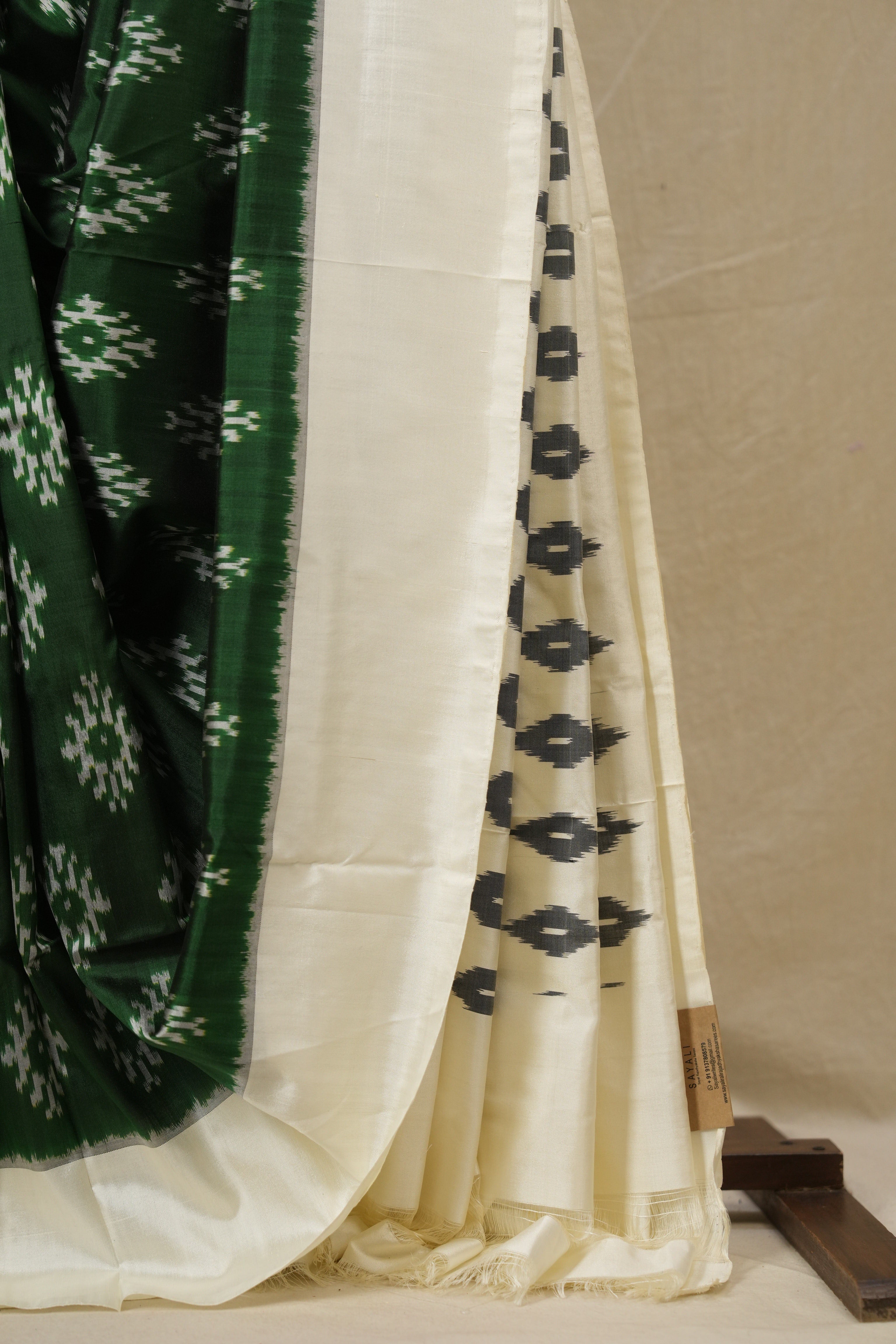 Green Pochampalli Silk Ikat Saree - SRGPSIS309