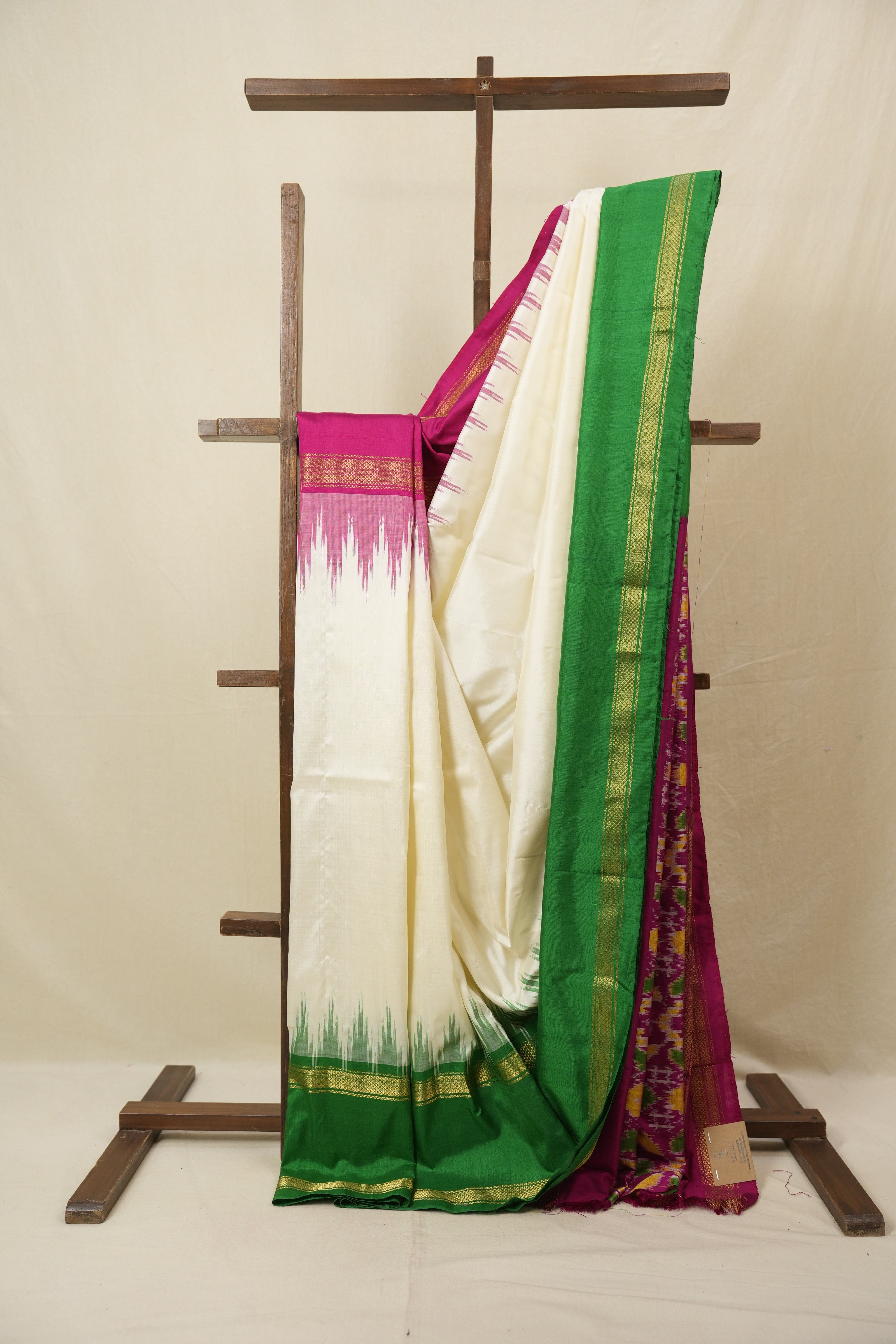Cream Pochampalli Silk Ikat Saree - SRCPSIS304