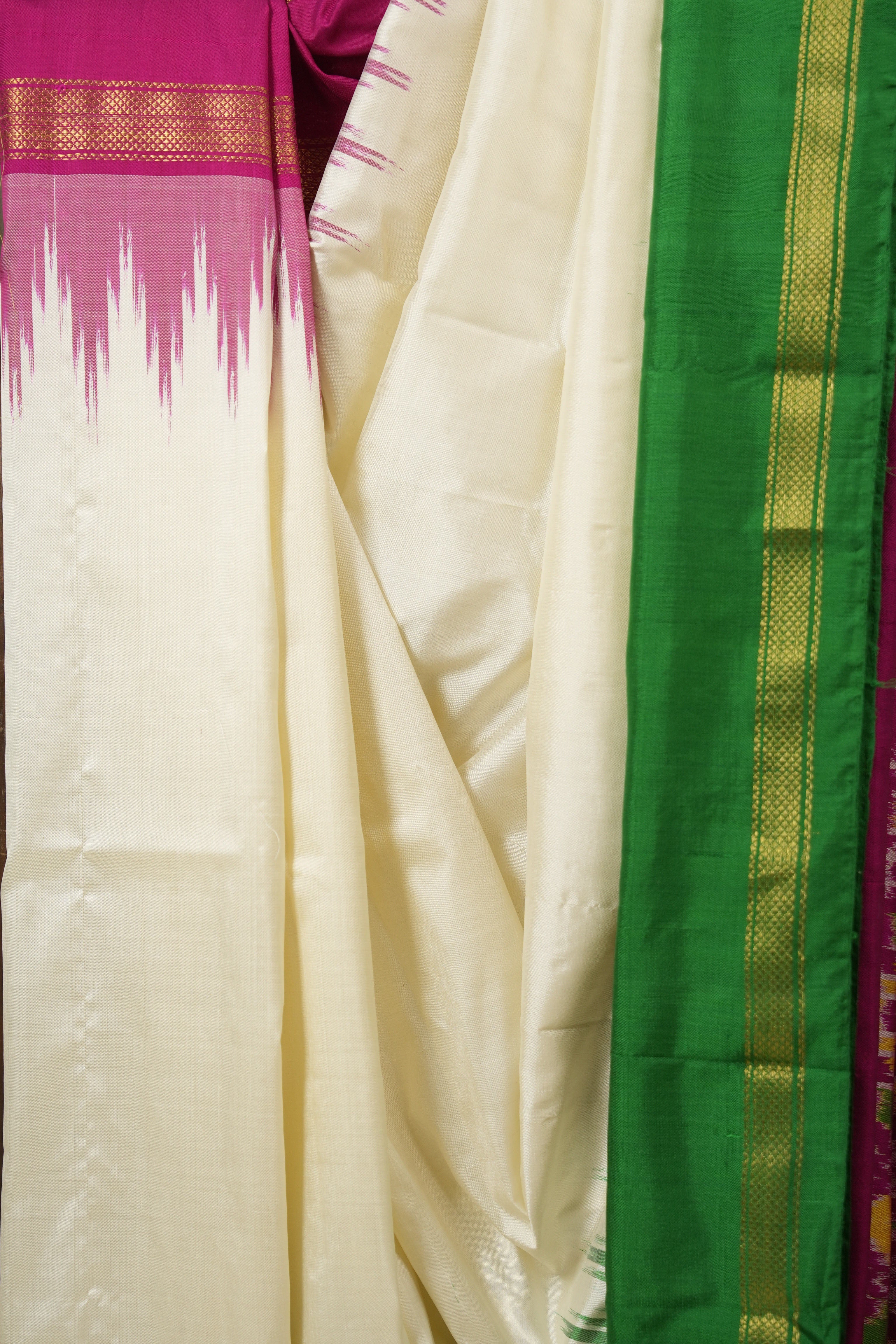 Cream Pochampalli Silk Ikat Saree - SRCPSIS304