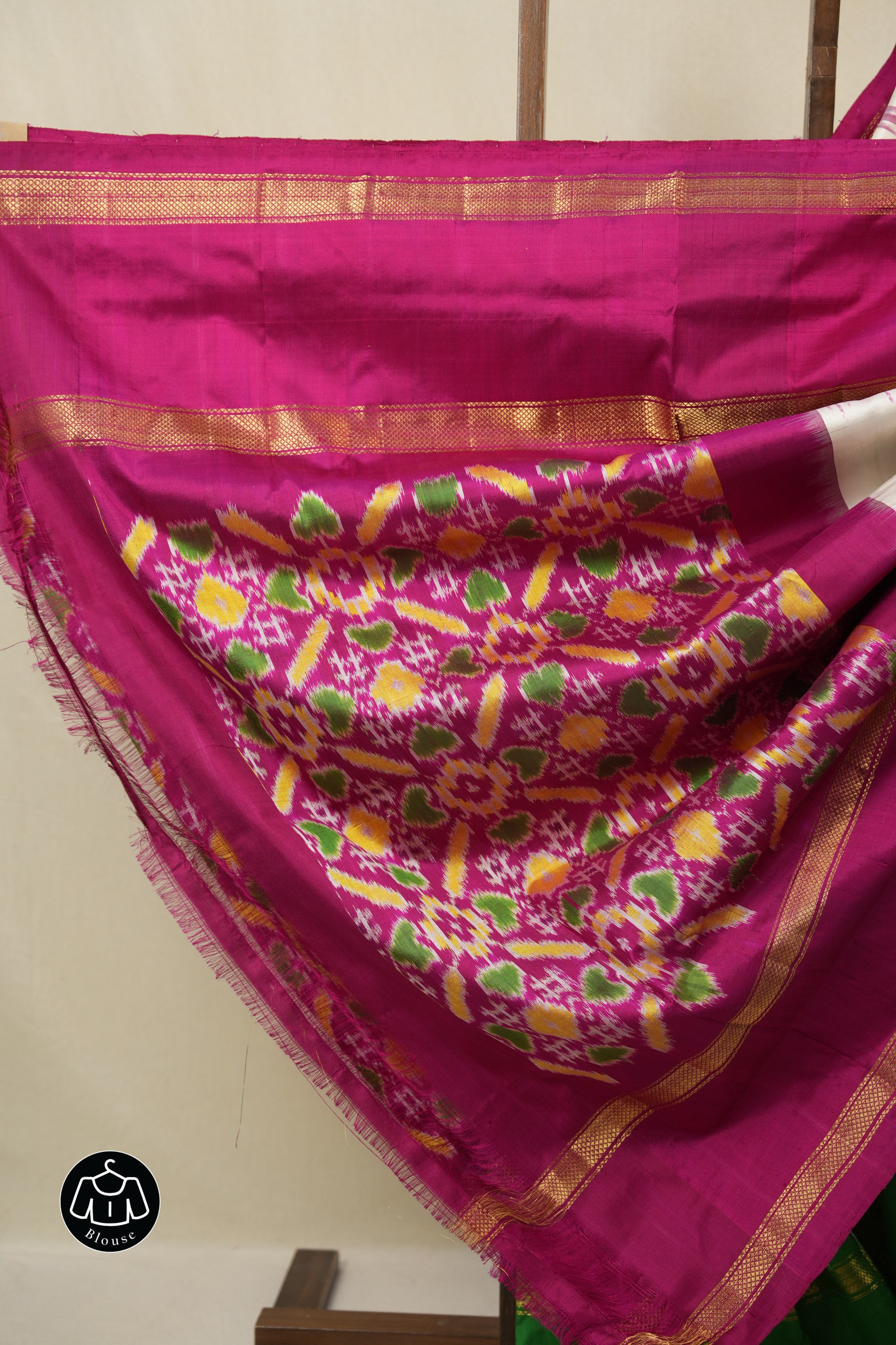 Cream Pochampalli Silk Ikat Saree - SRCPSIS304
