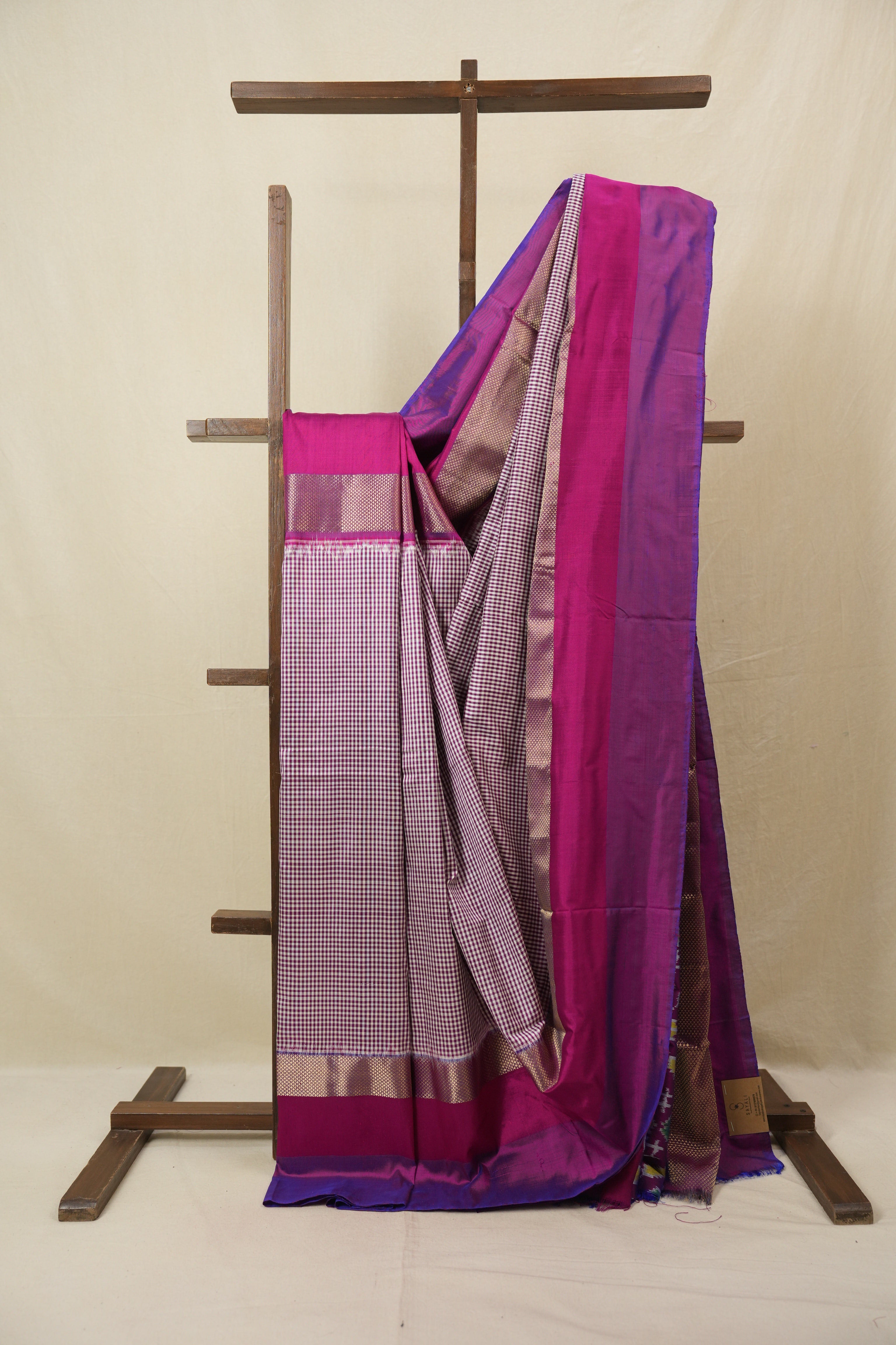 White Purple Pochampalli Silk Ikat Saree - SRWPPSIS300