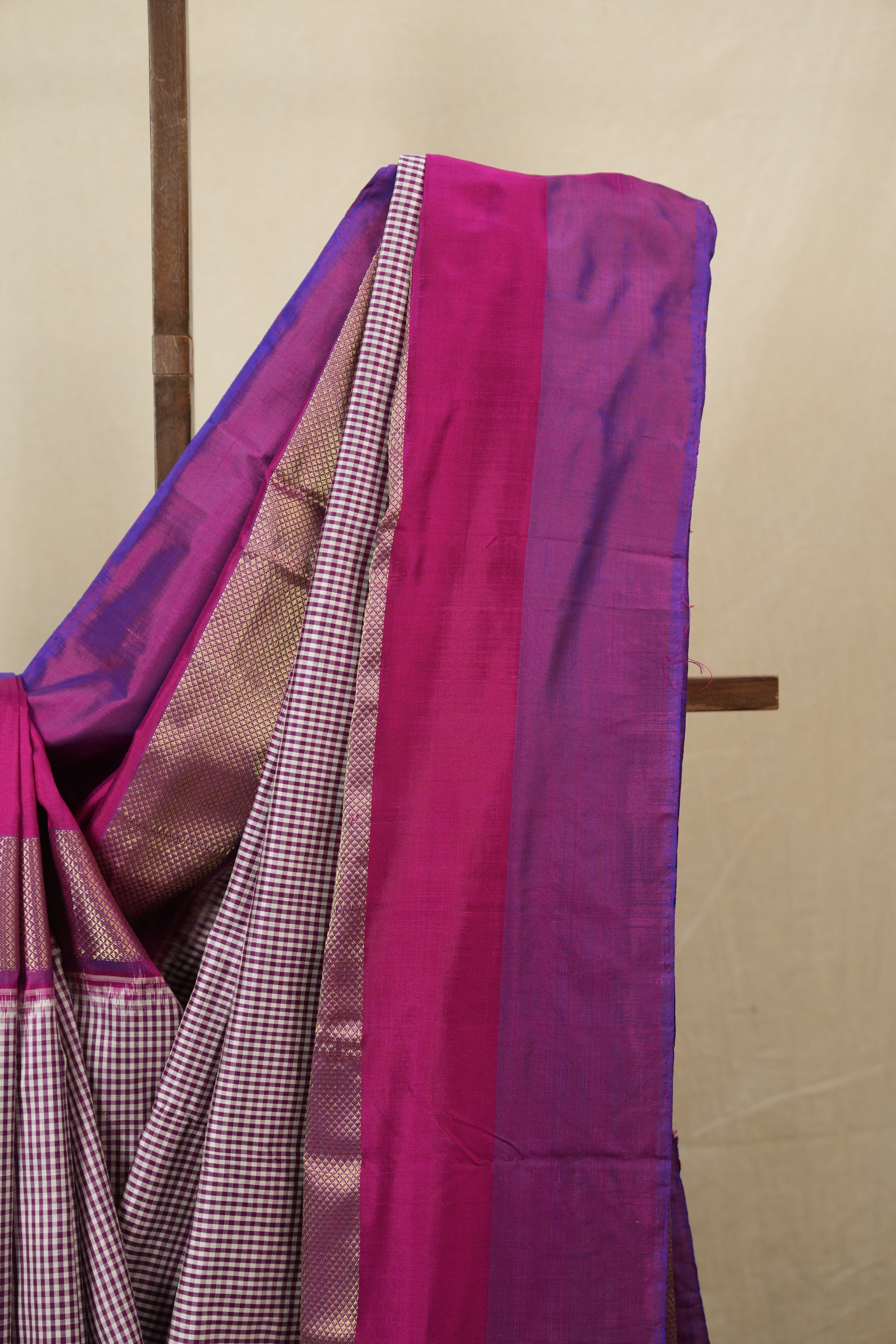 White Purple Pochampalli Silk Ikat Saree - SRWPPSIS300