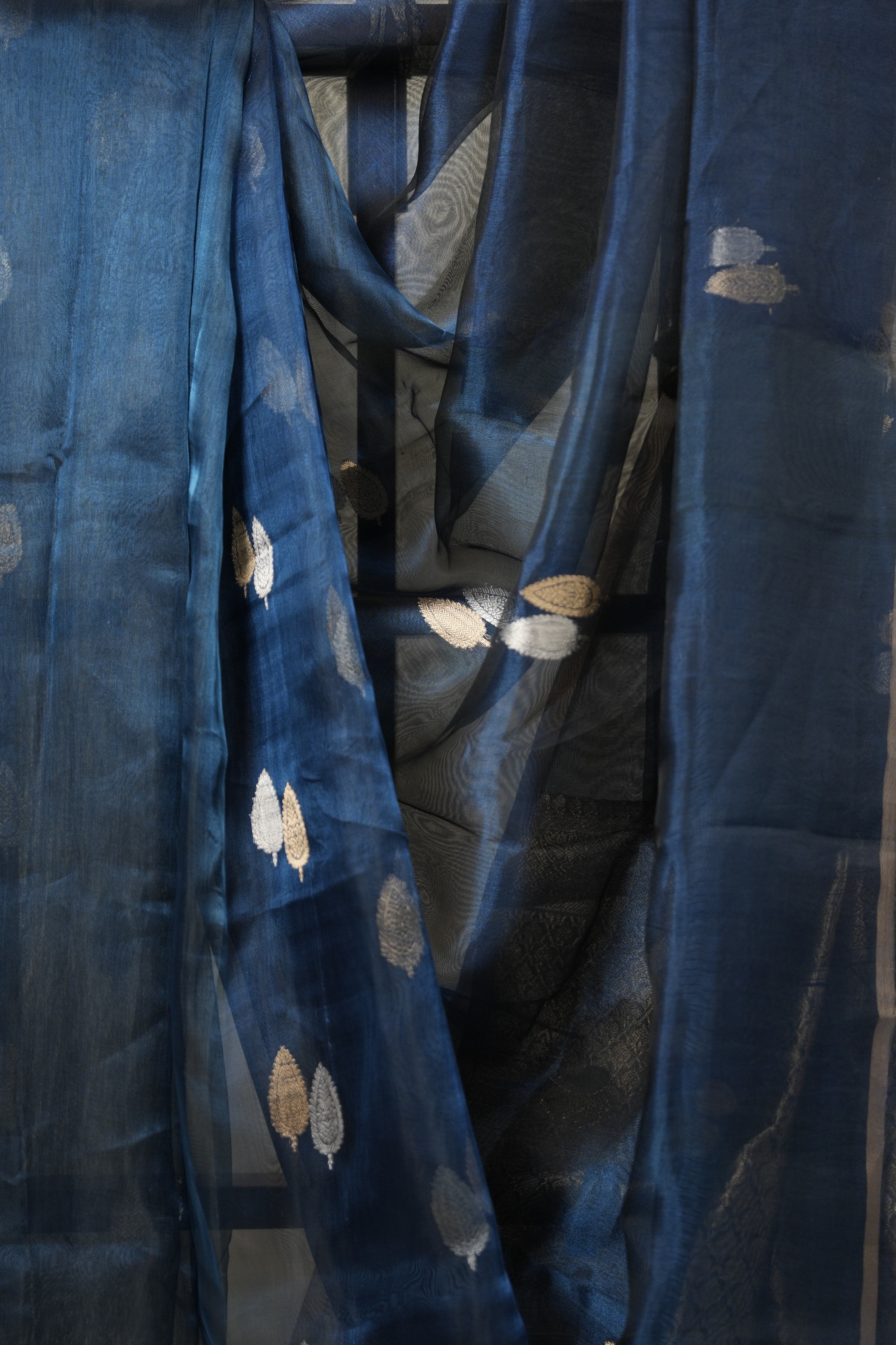 Peacock Blue Tissue Banarasi Silk Saree - SRPBTBSS003