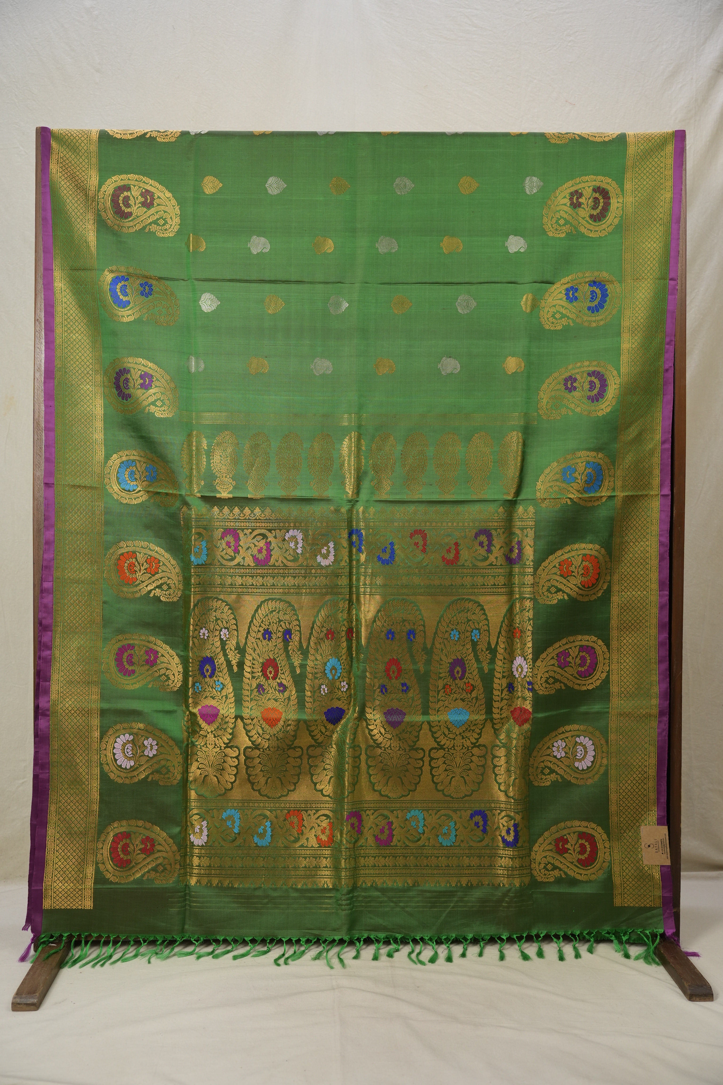 Emerald Green Gadwal Silk Saree - SREGGSS320