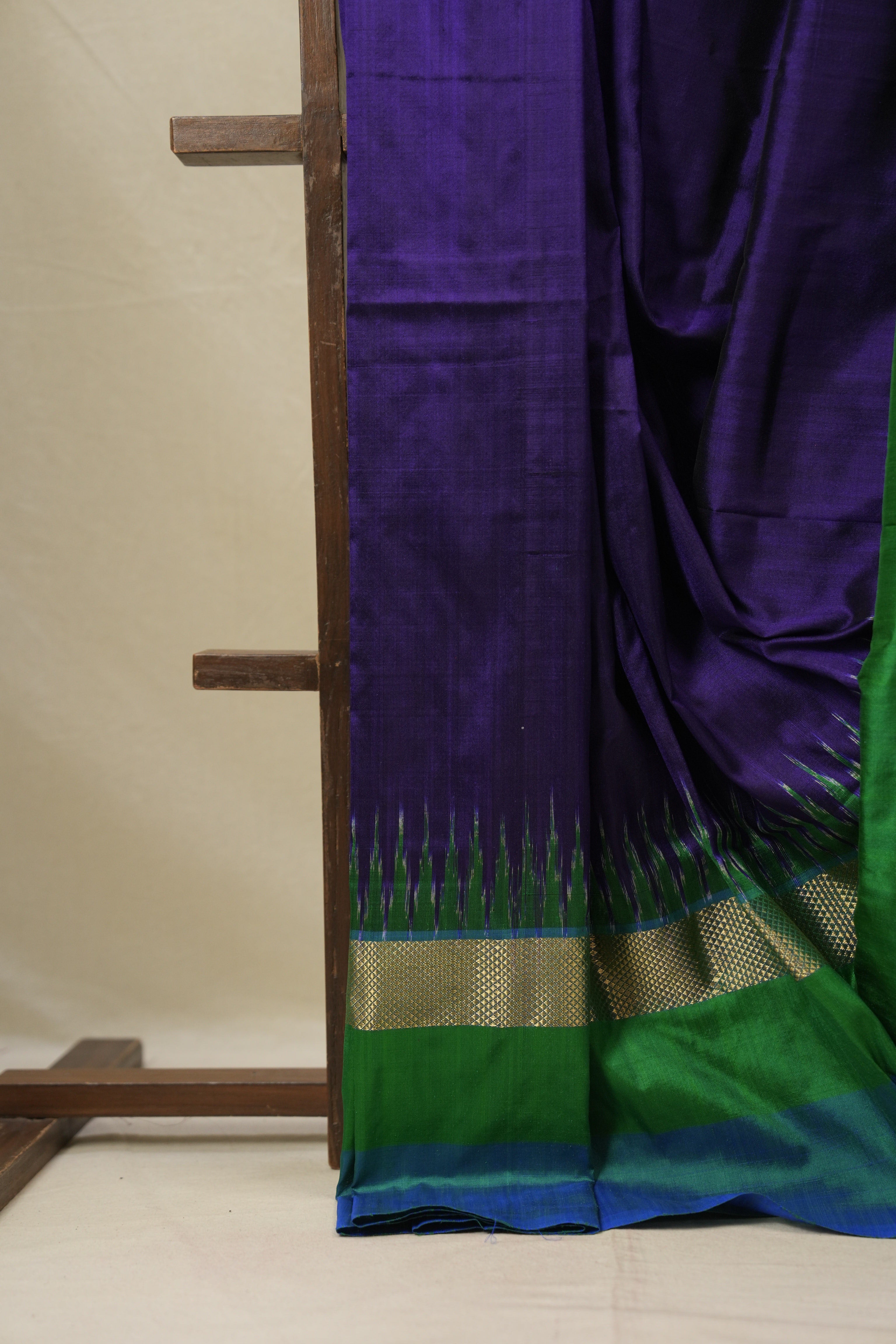 Violet Pochampalli Silk Ikat Saree - SRVPSIS301