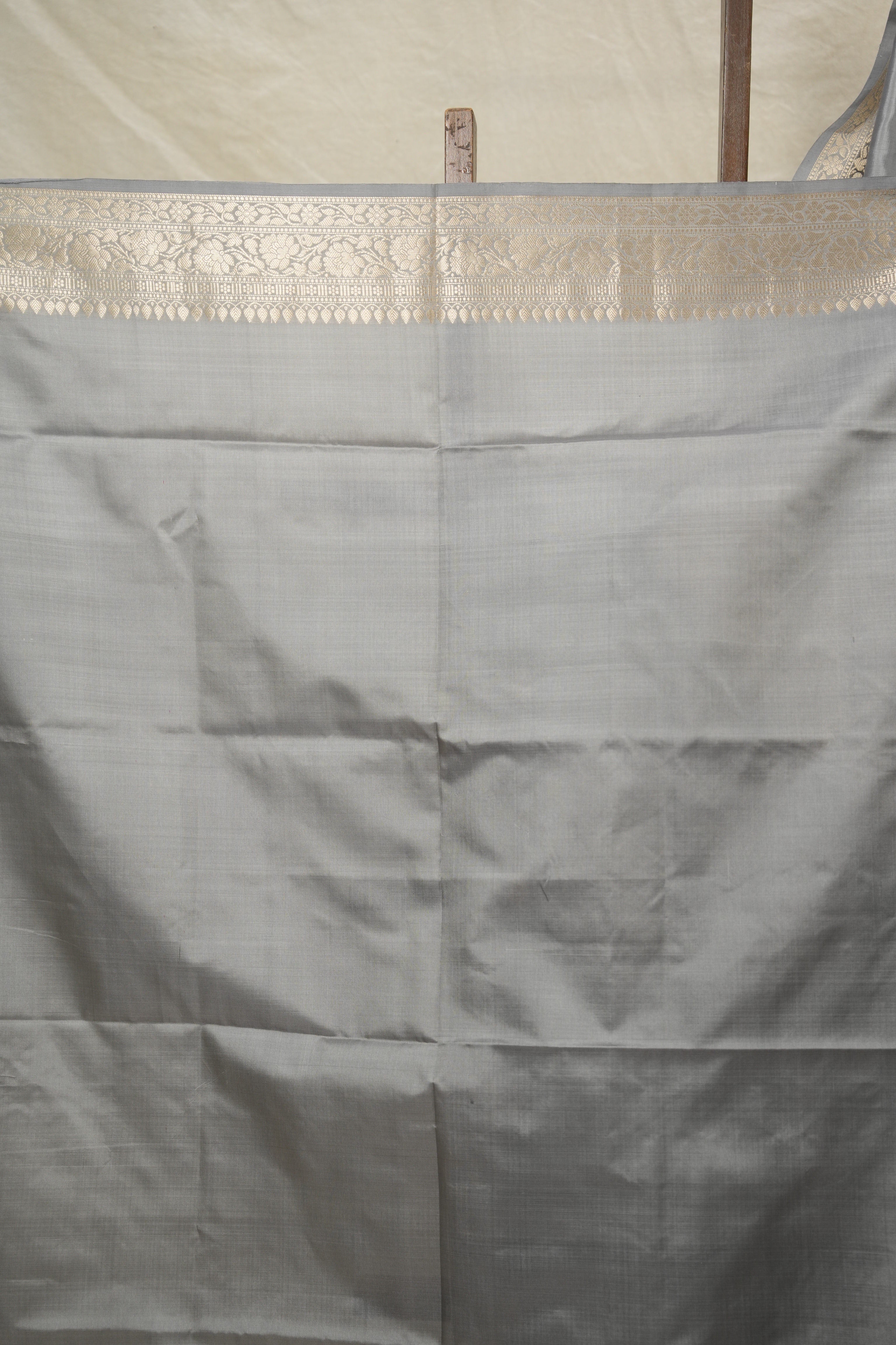 Grey Banarasi Silk Saree - SRGBSS856