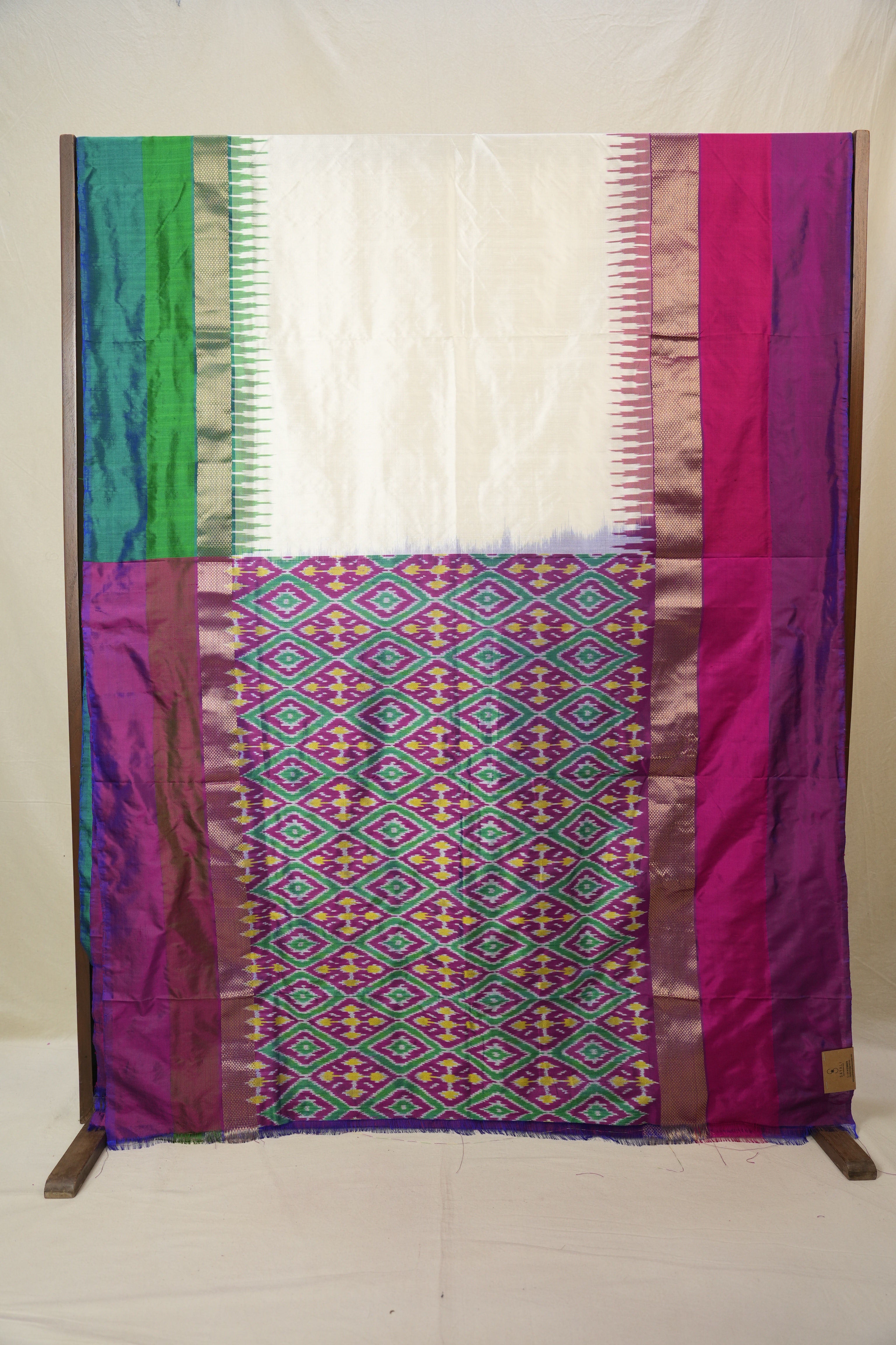 Pearl White Pochampalli Silk Ikat Saree - SRPWPSIS306