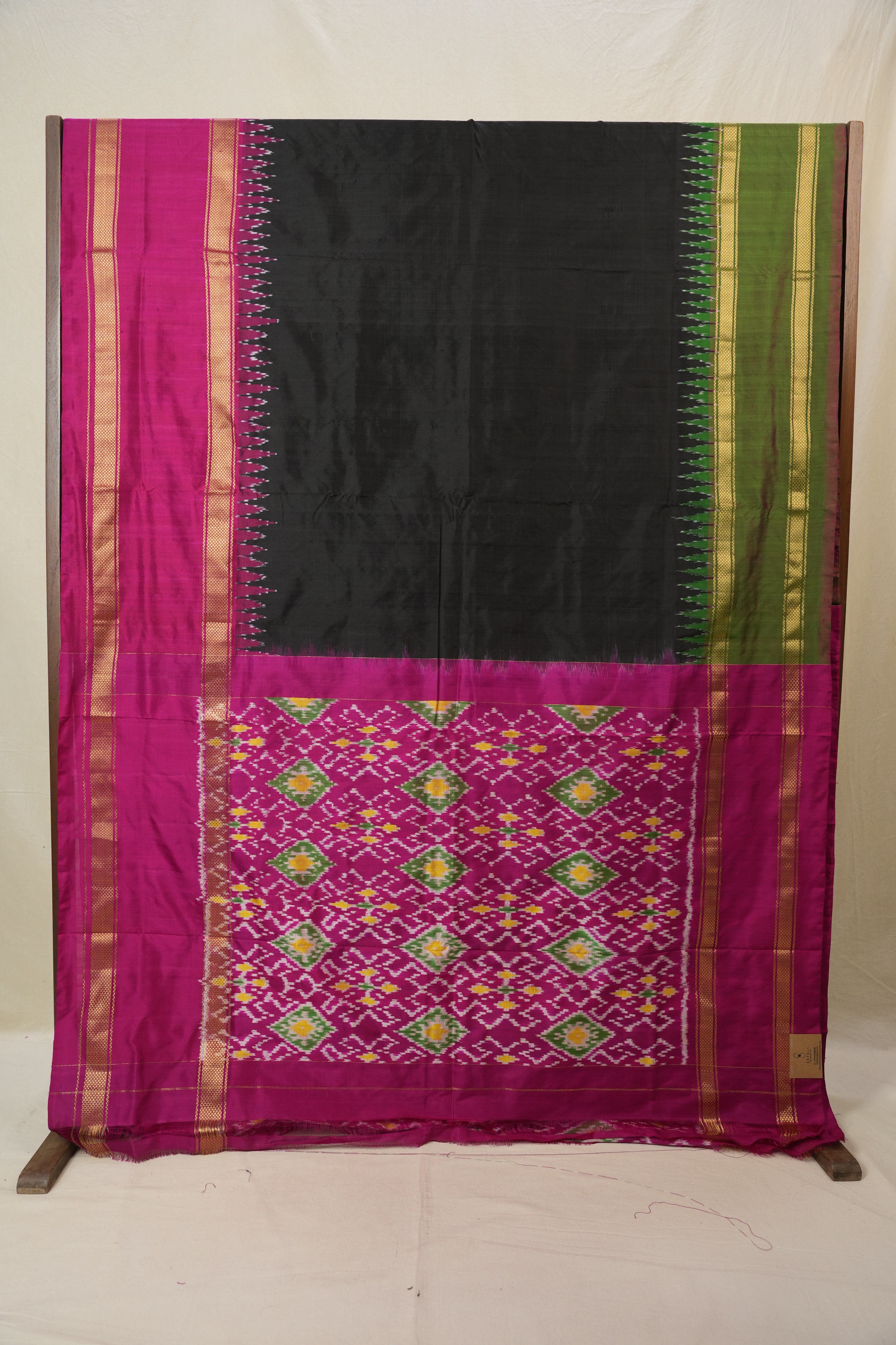 Black Pochampalli Silk Ikat Saree - SRBPSIS303