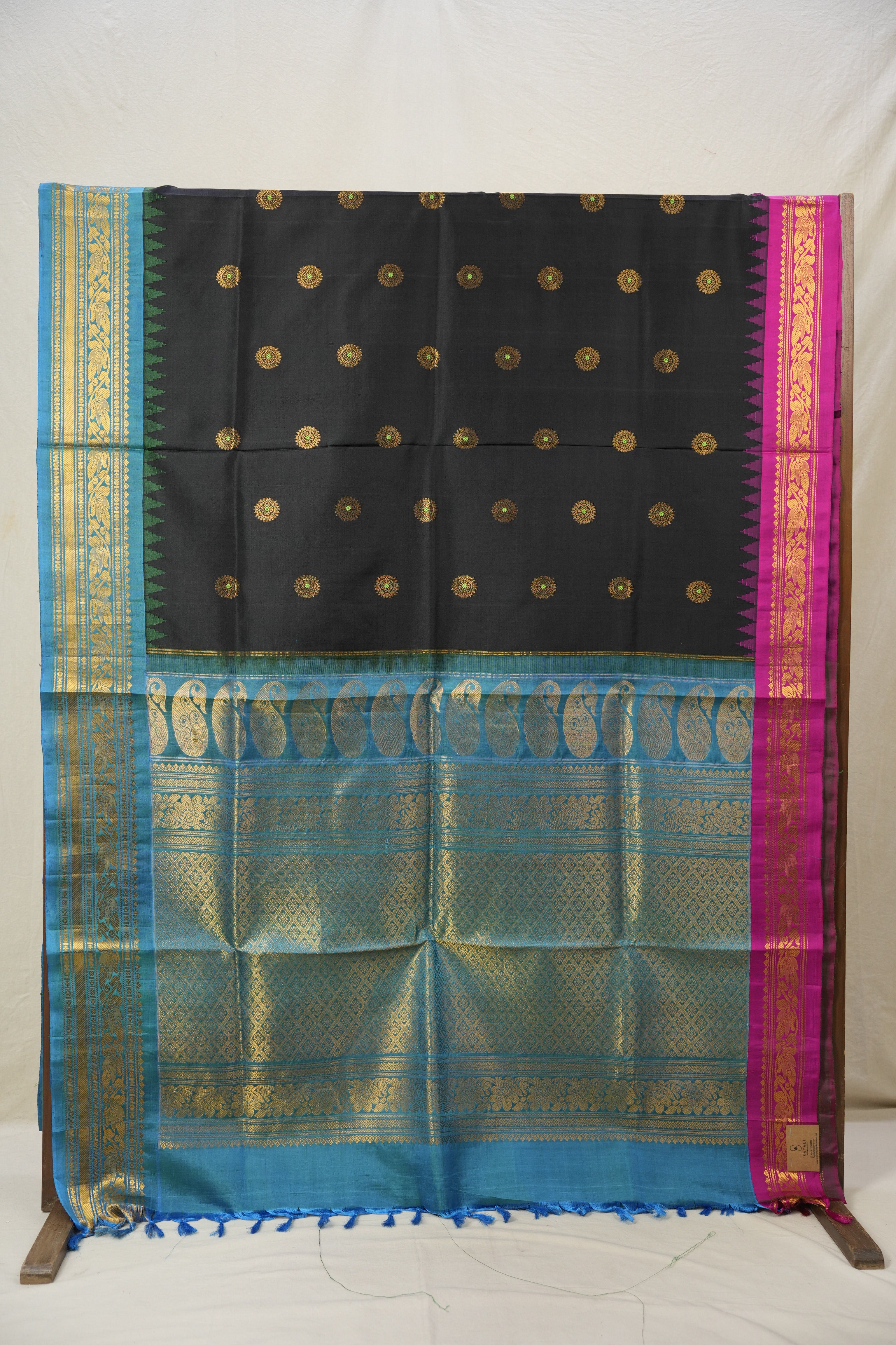 Black - Blue Gadwal Silk Saree - SRBBGSS580