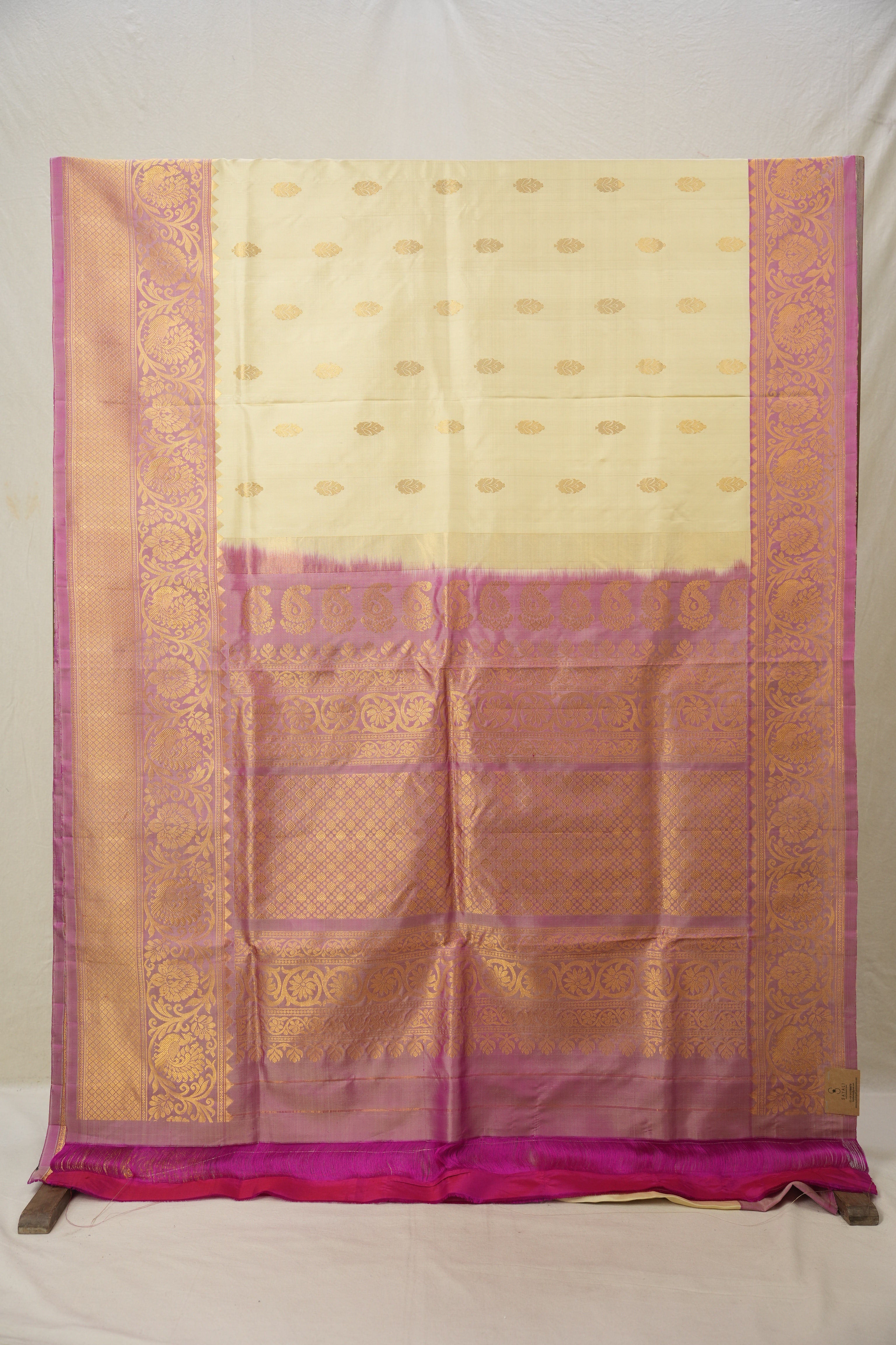 Cream Gadwal Silk Saree - SRCGSS597