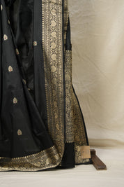 Black Banarasi Silk Saree - SRBBSS852