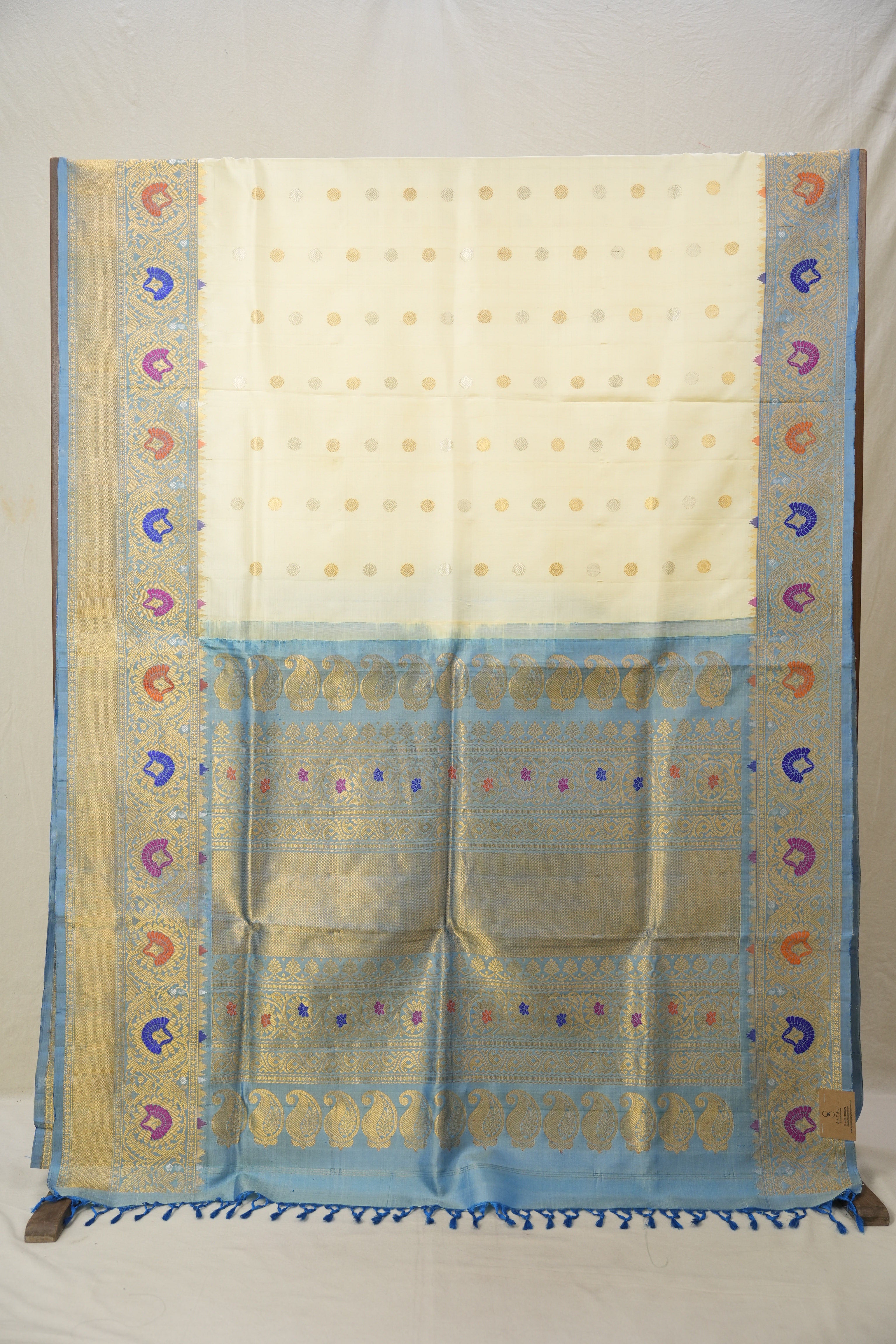 Cream Gadwal Silk Saree - SRCGSS468
