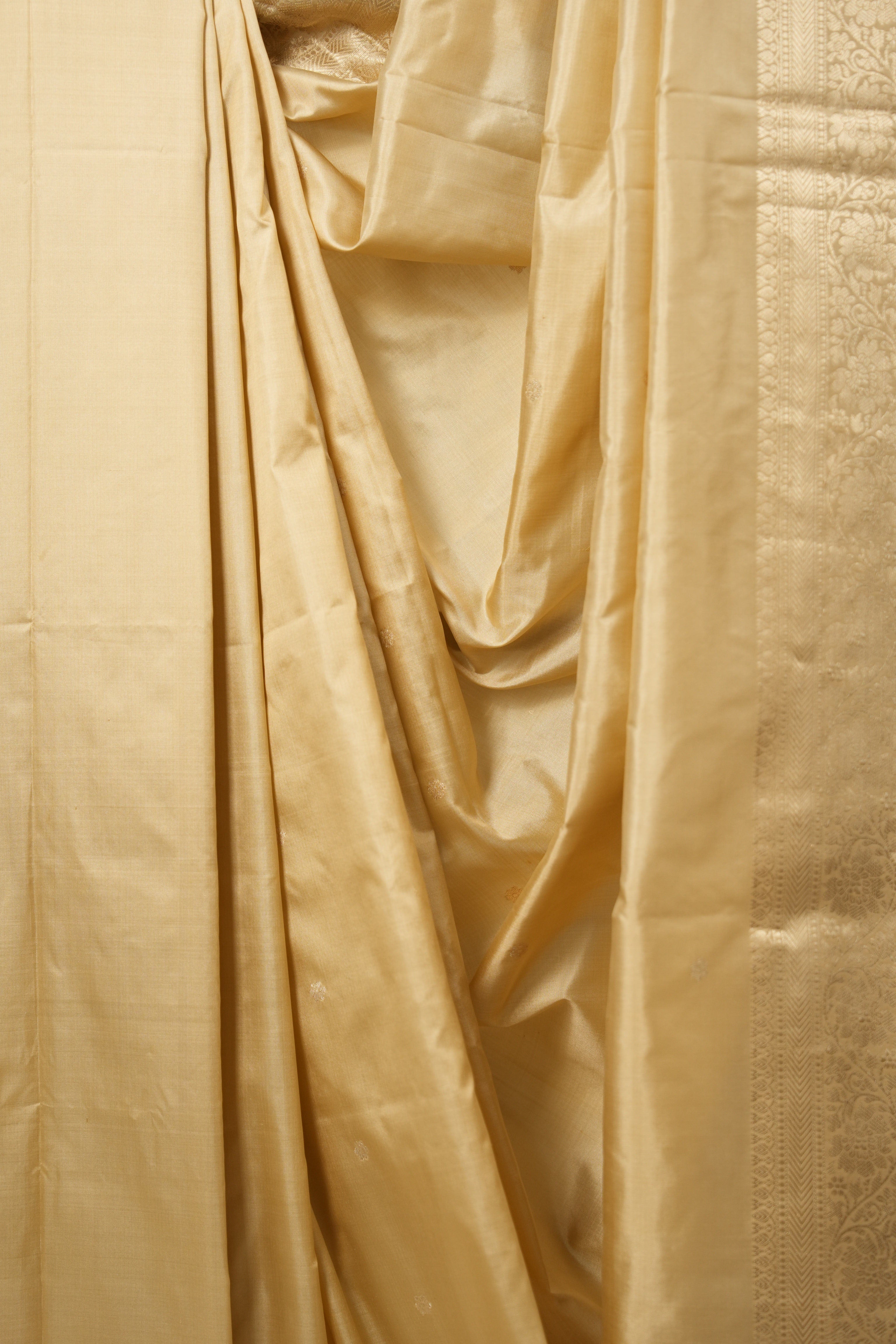 Cream Banarasi Silk Saree - SRCBSS846