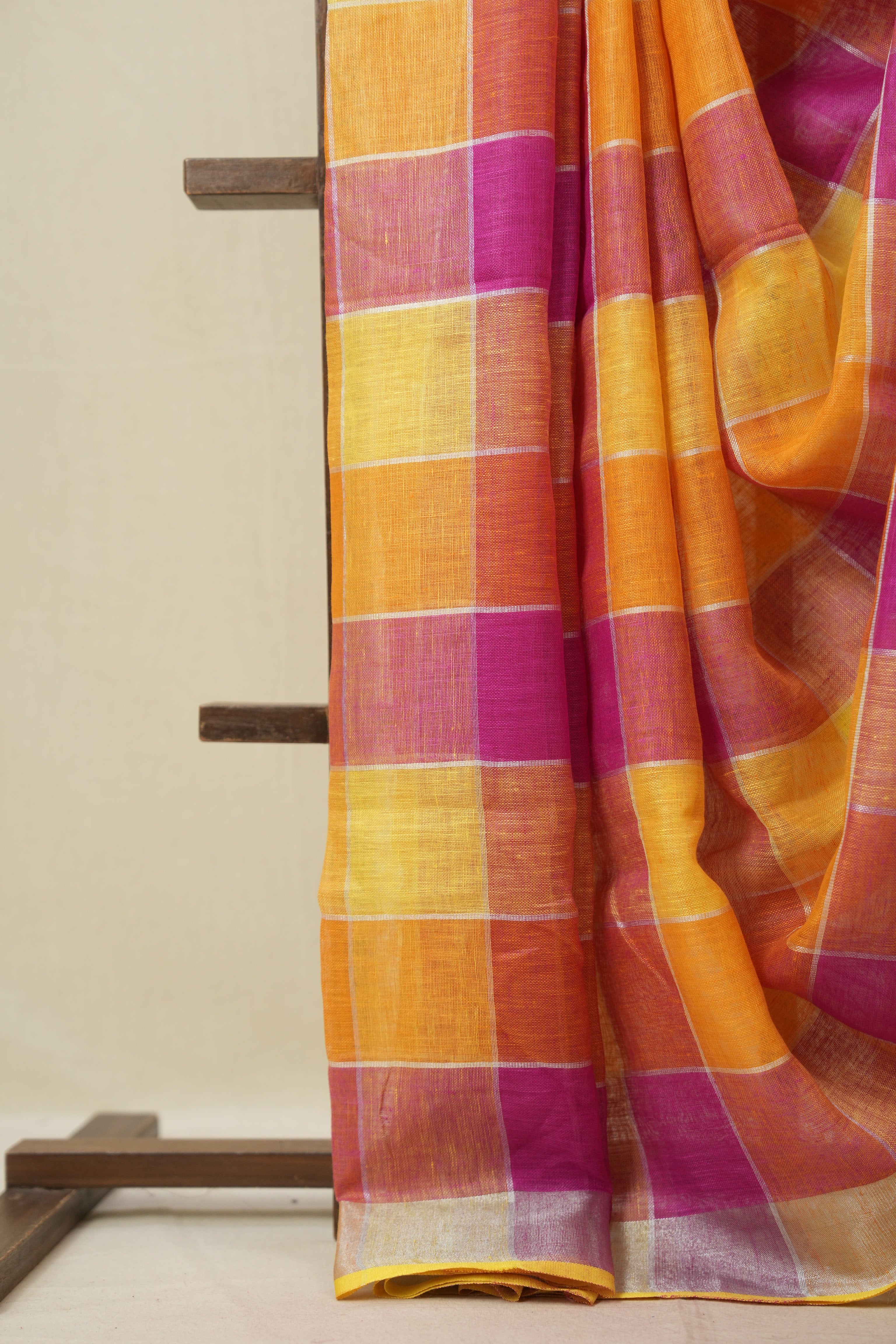 Multicolor Linen Saree With Tassels - SRMLS488