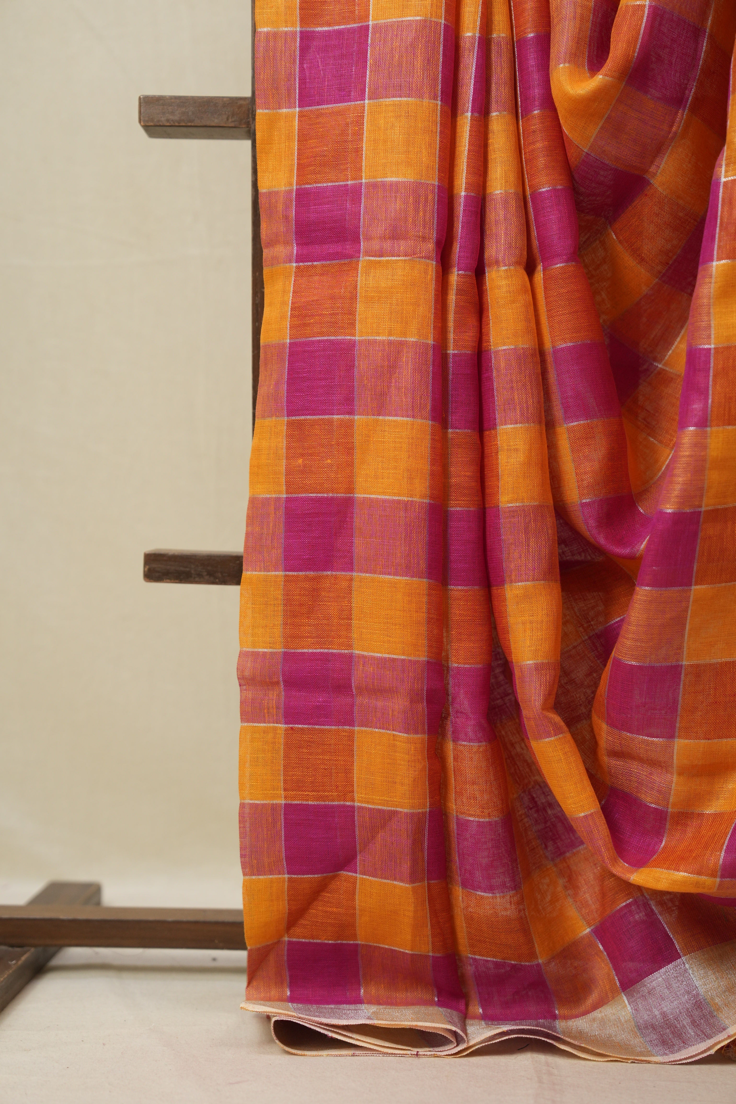 Multicolor Linen Saree With Tassels - SRMLS490