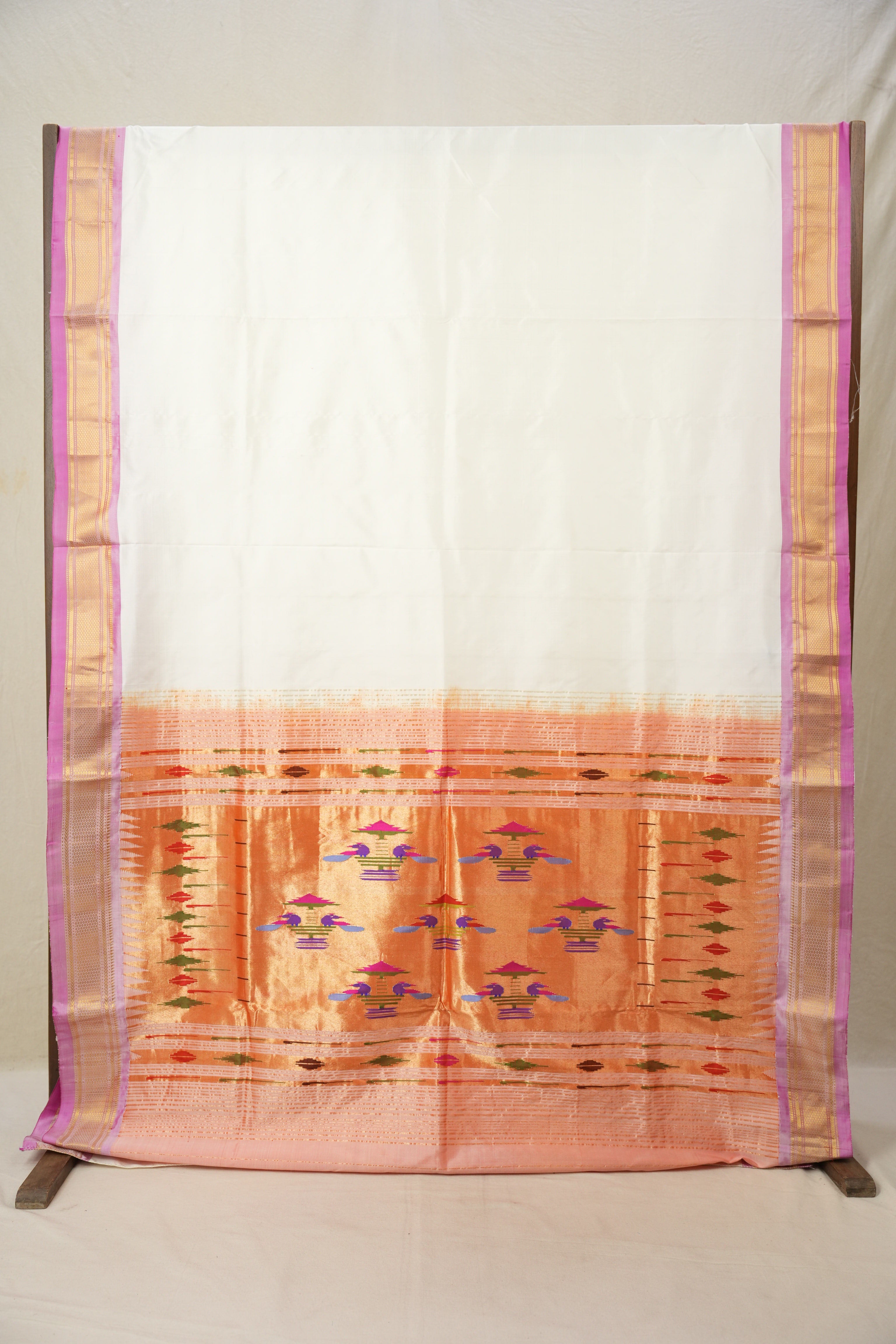 Milky White Silk Paithani Saree - SRMWSPS745
