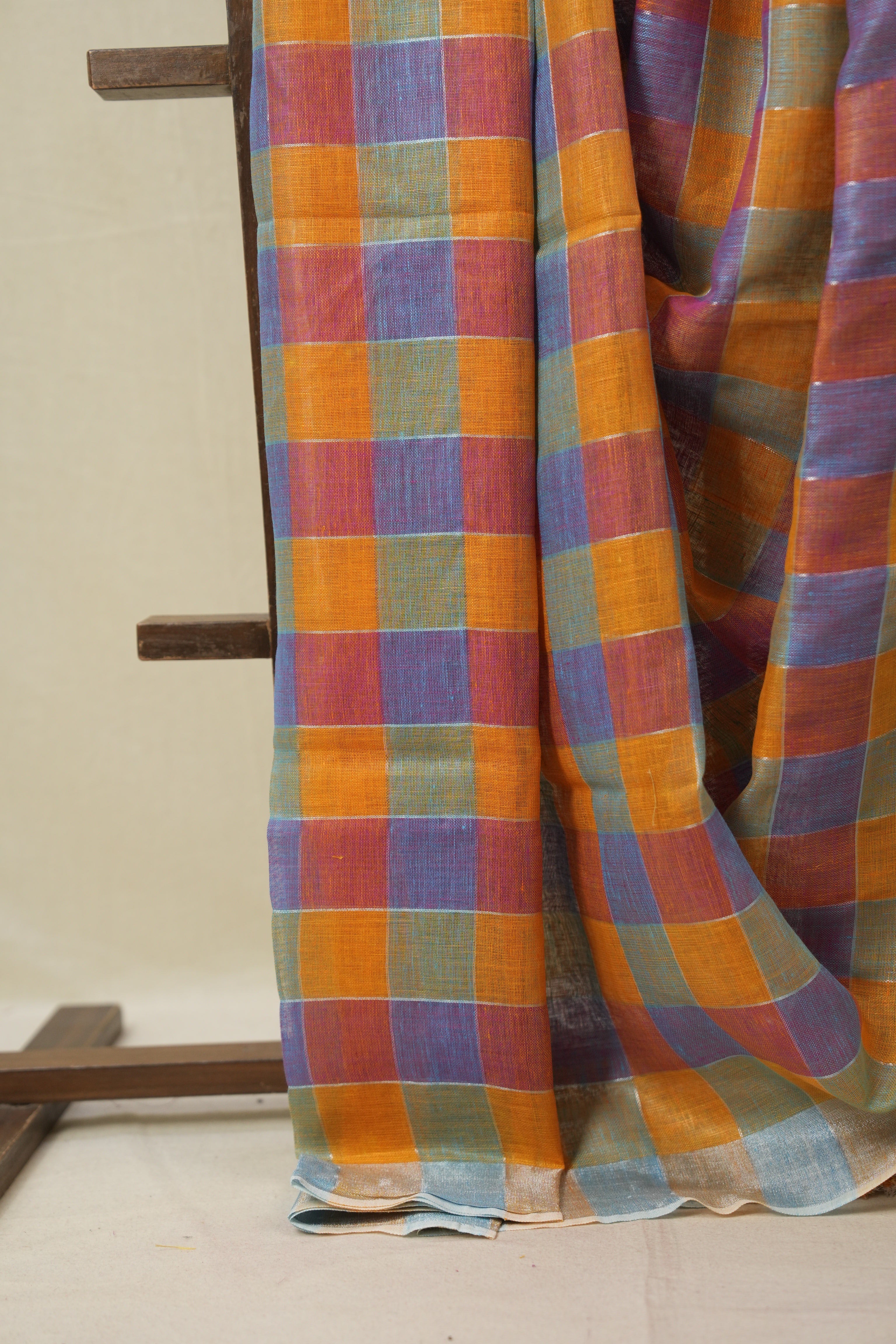 Multicolor Linen Saree With Tassels - SRMLS494