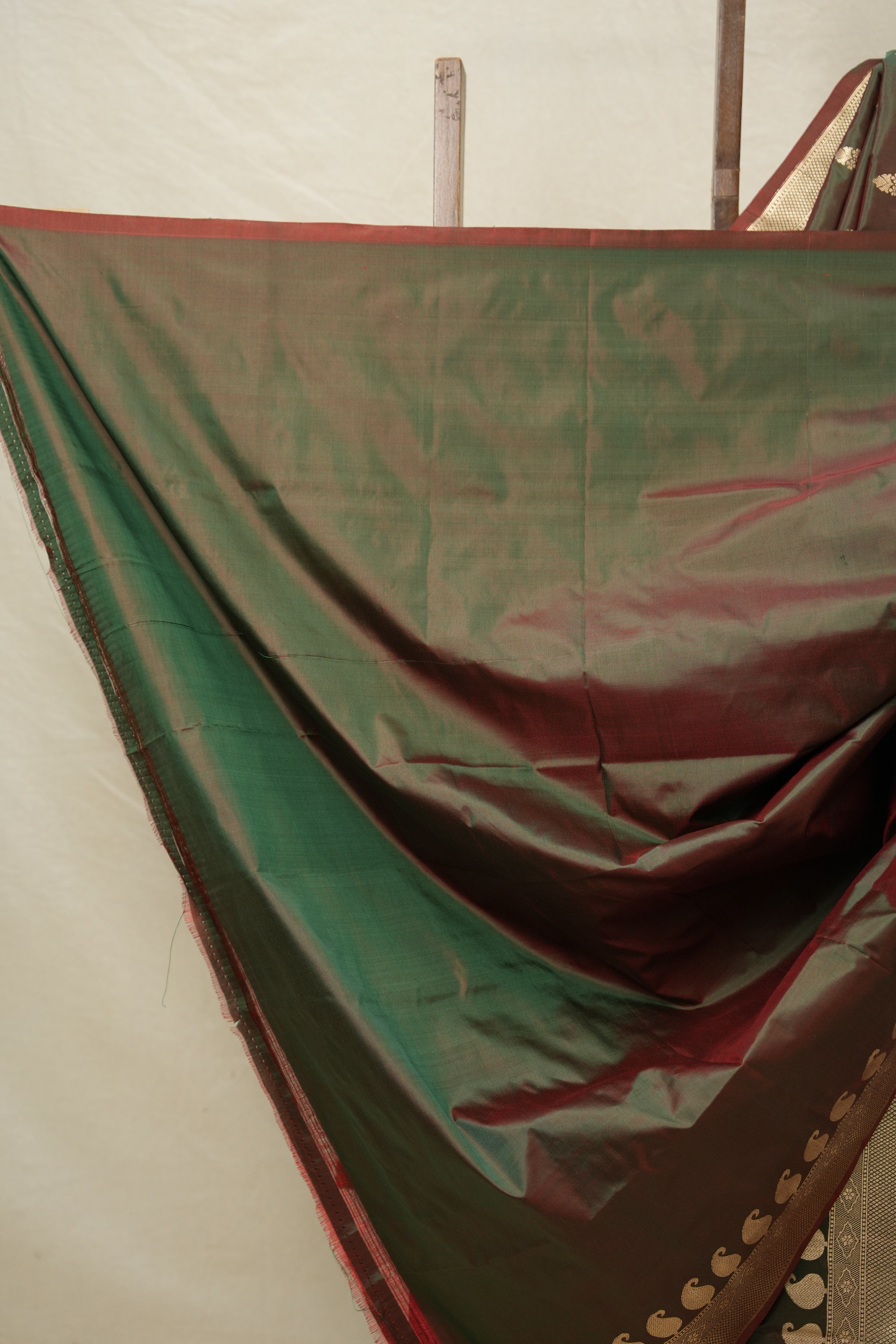 Two Tone Green Banarasi Silk Saree - SRTTGBSS873