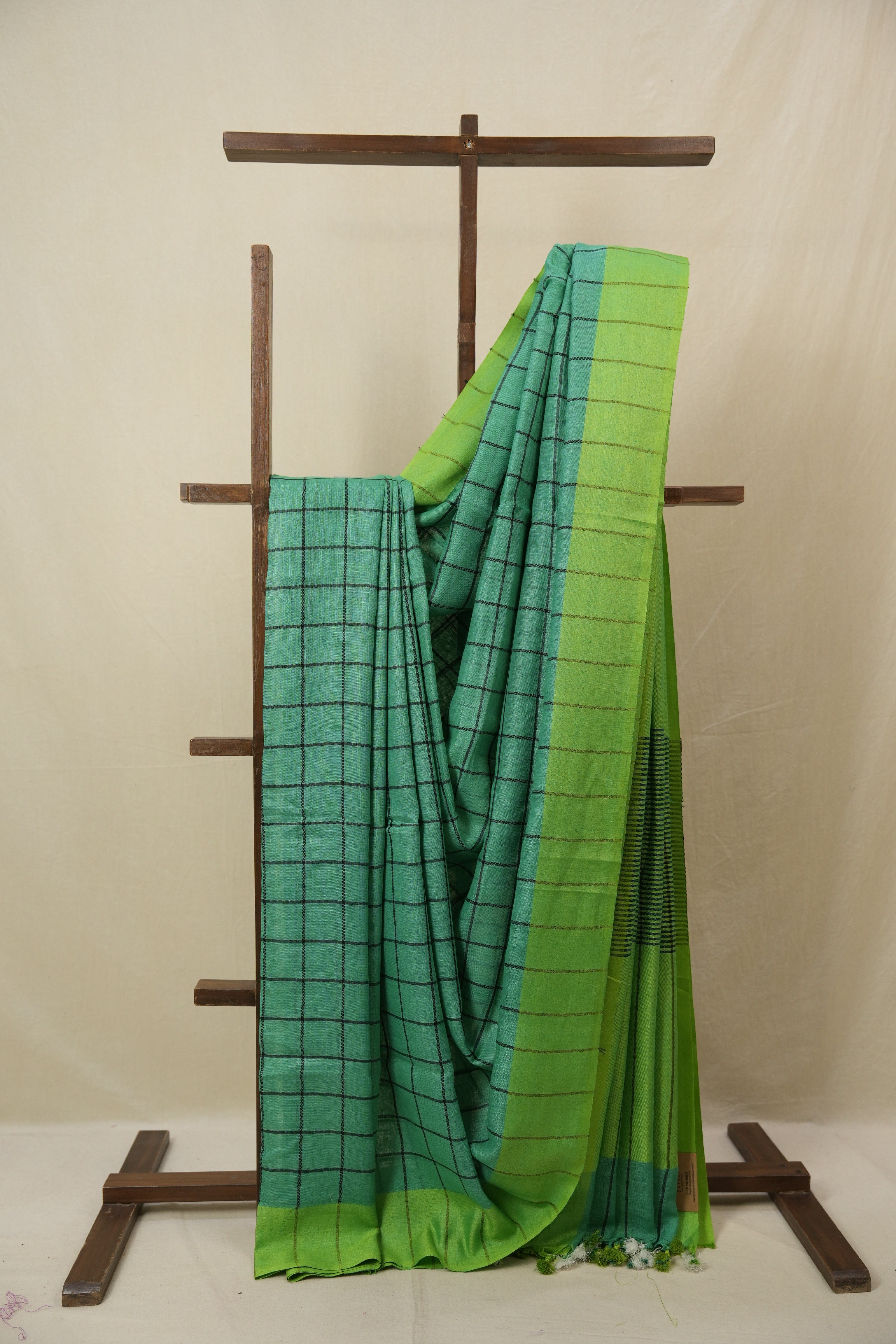 Green Linen Saree With Tassels - SRGLS479
