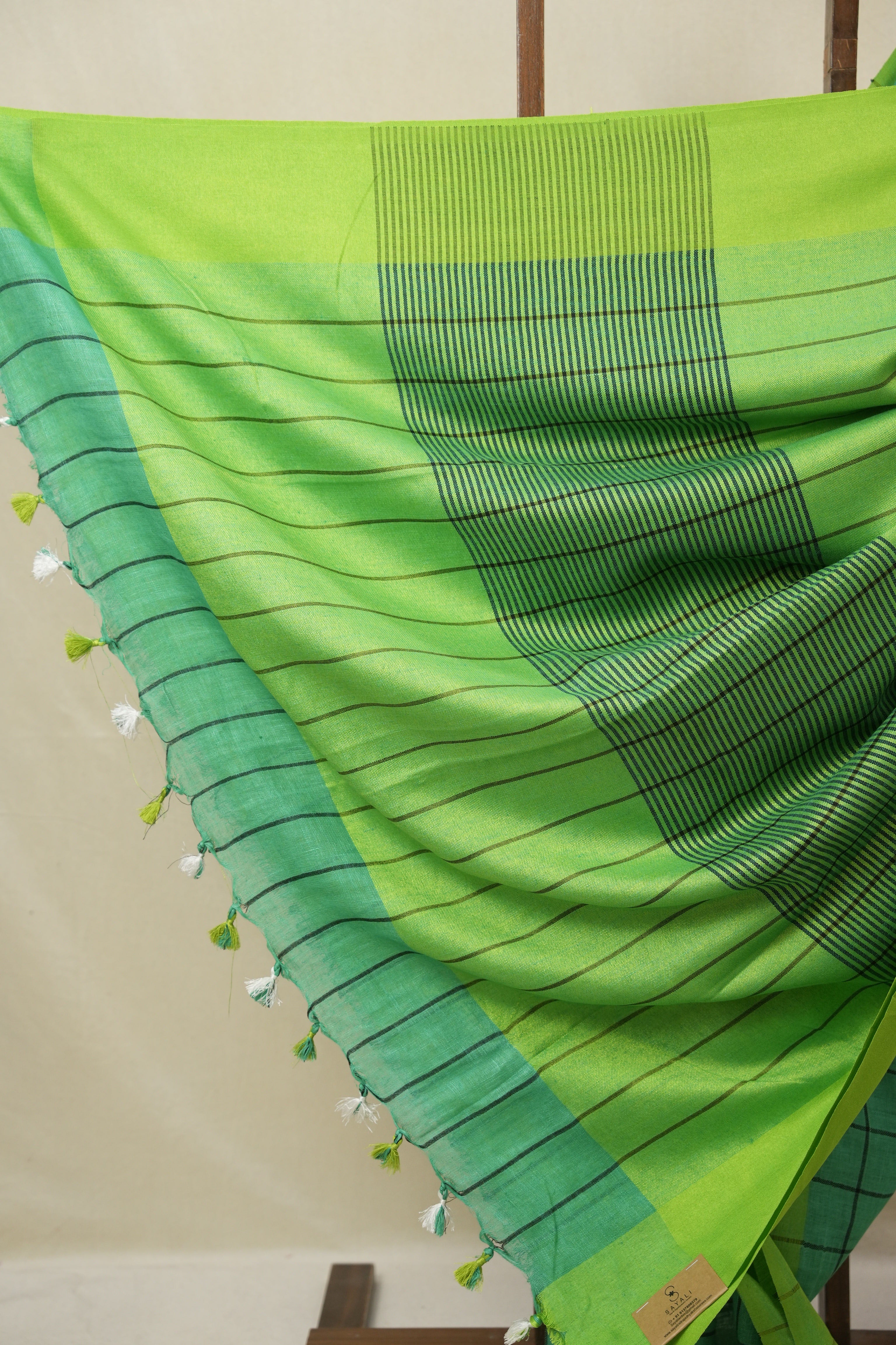 Green Linen Saree With Tassels - SRGLS479