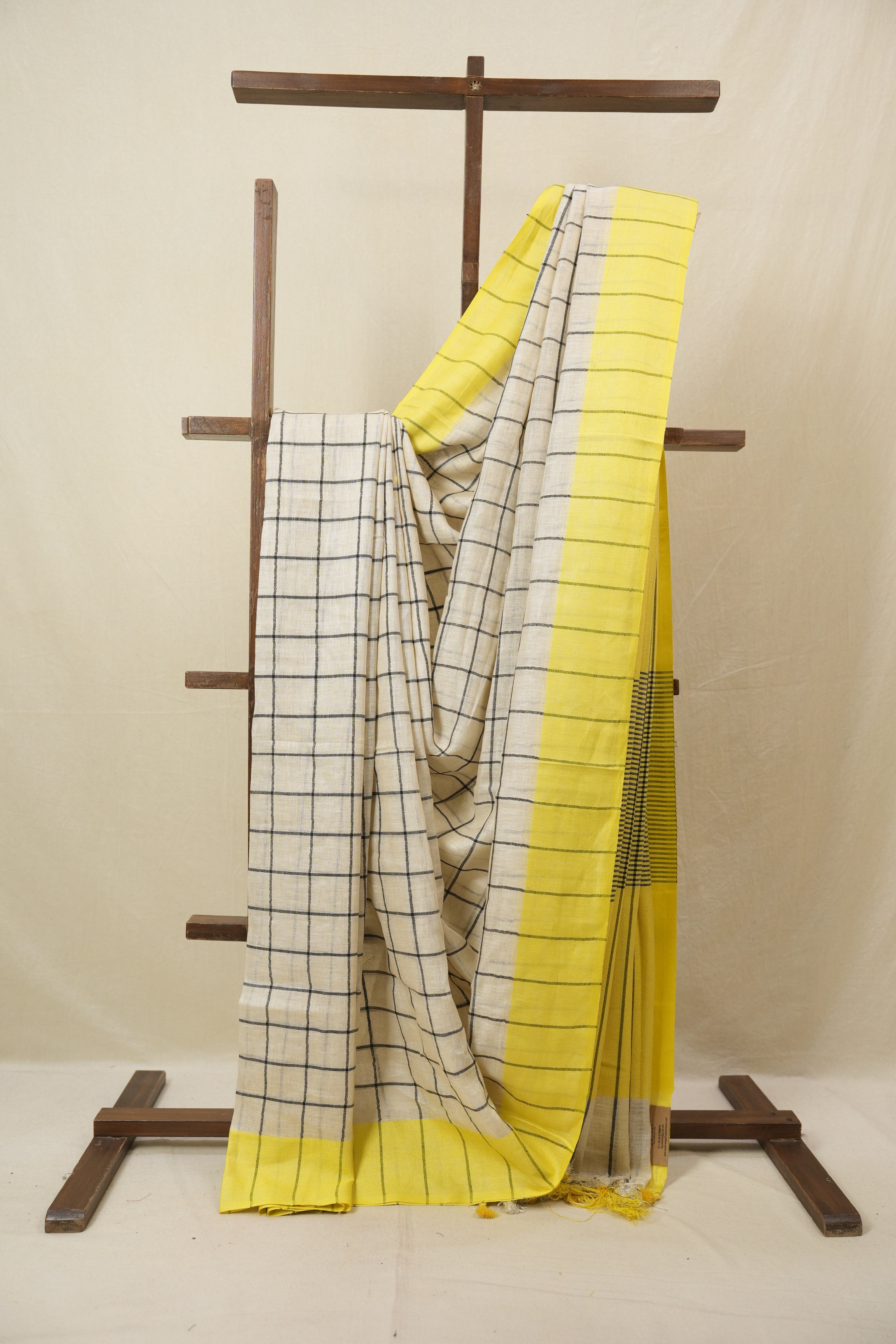 Cream Linen Saree With Tassels - SRCLS477