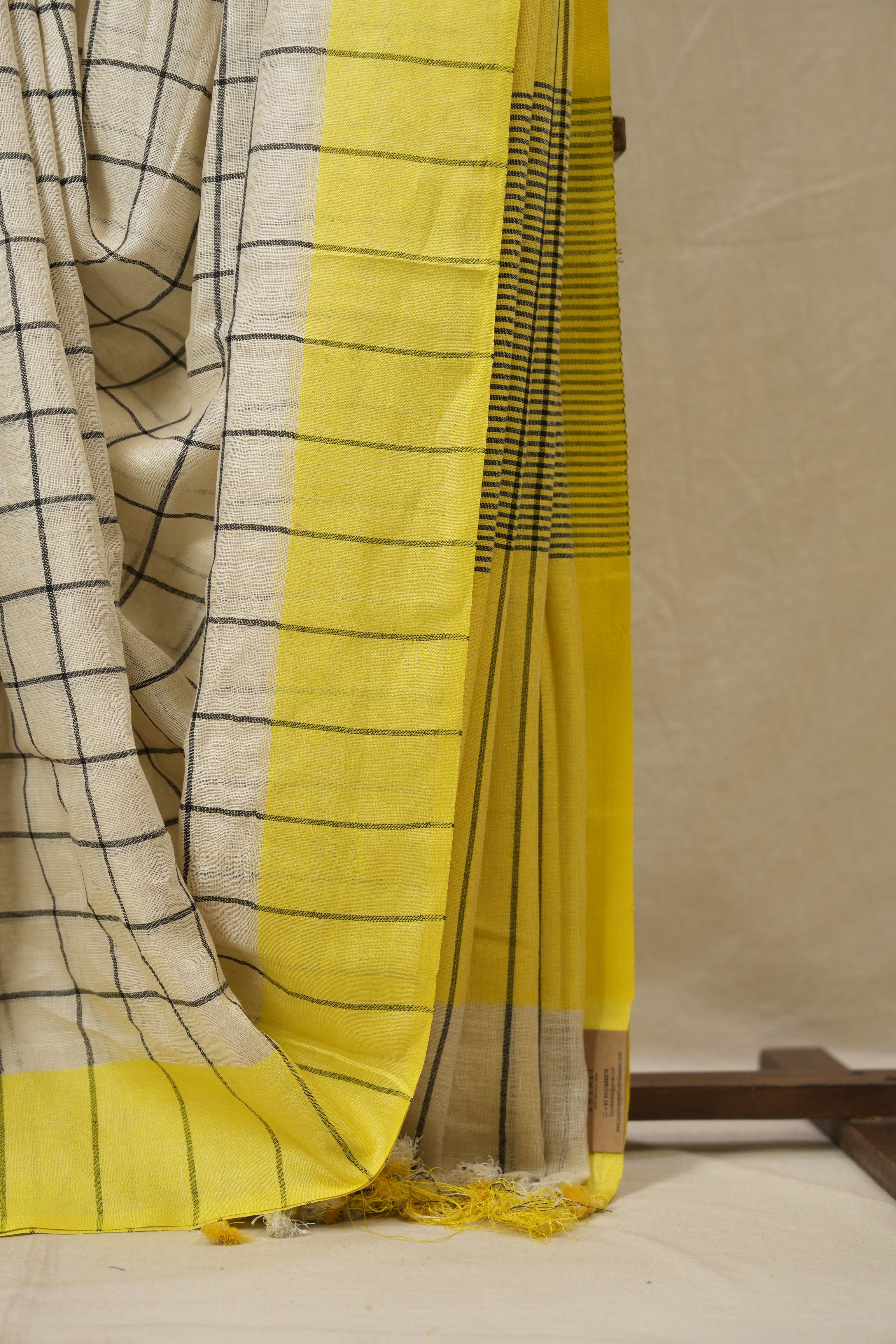 Cream Linen Saree With Tassels - SRCLS477