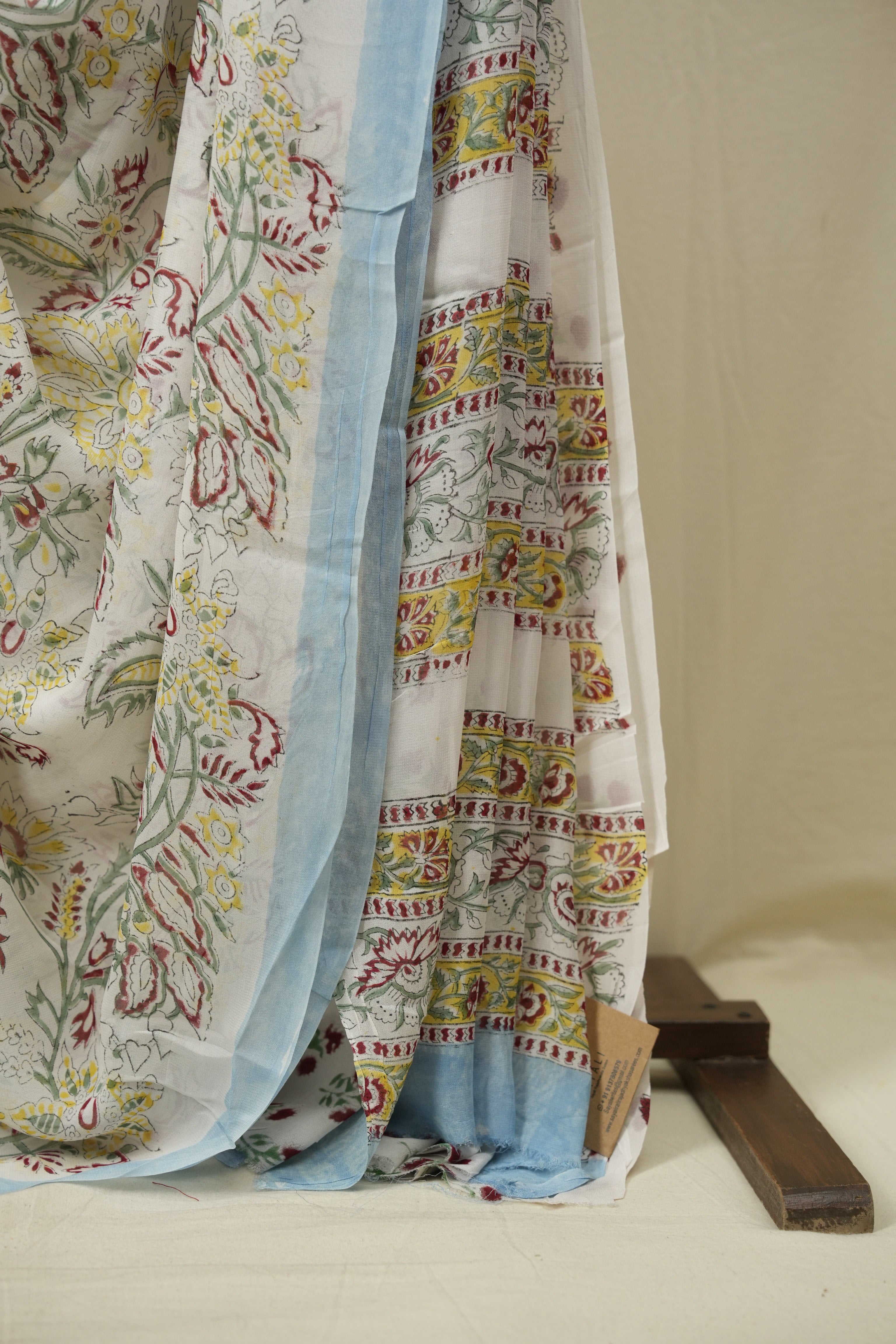 White HBP Chiffon Saree - SRWHCS49