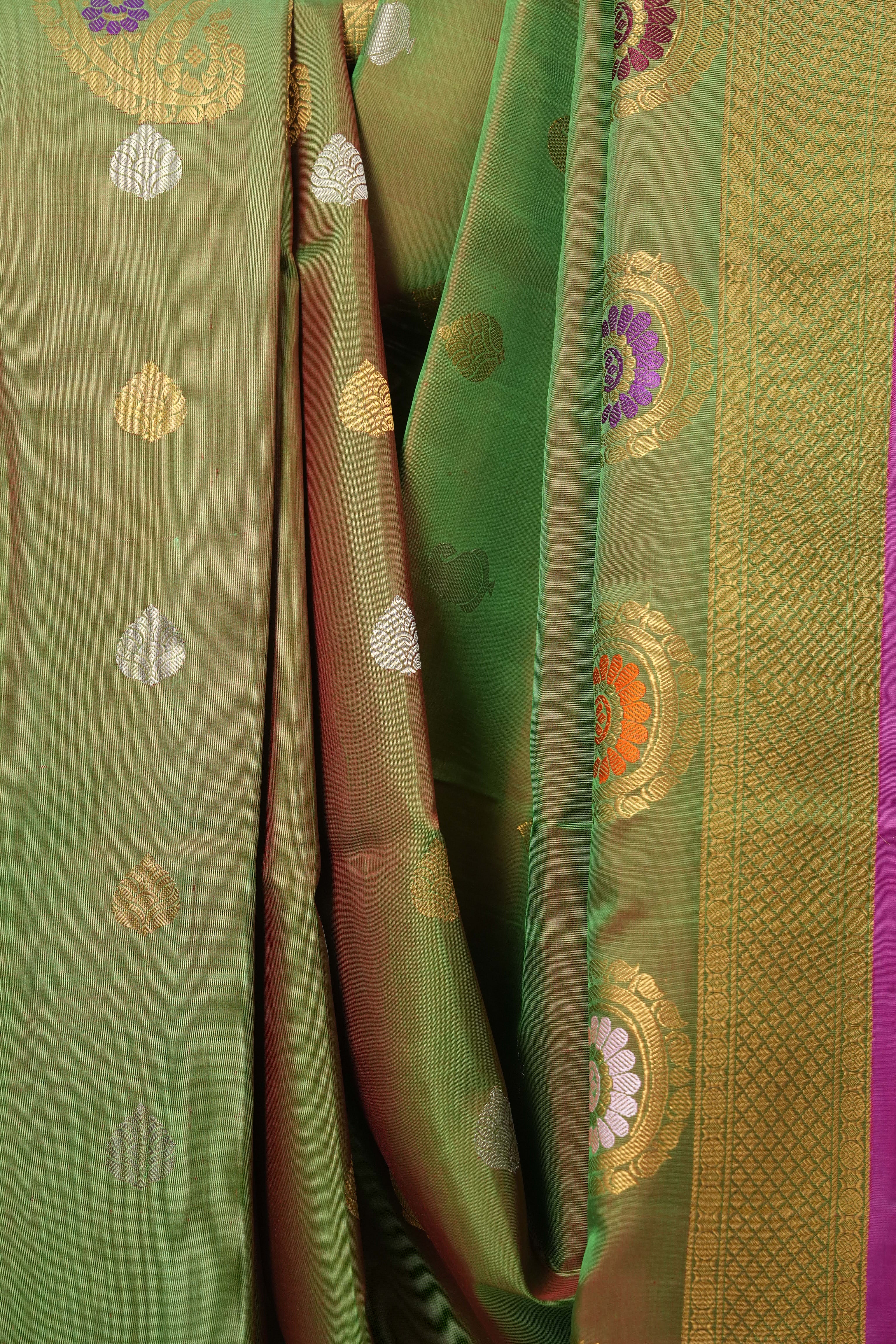 Green Gadwal Silk Saree - SRGGSS326