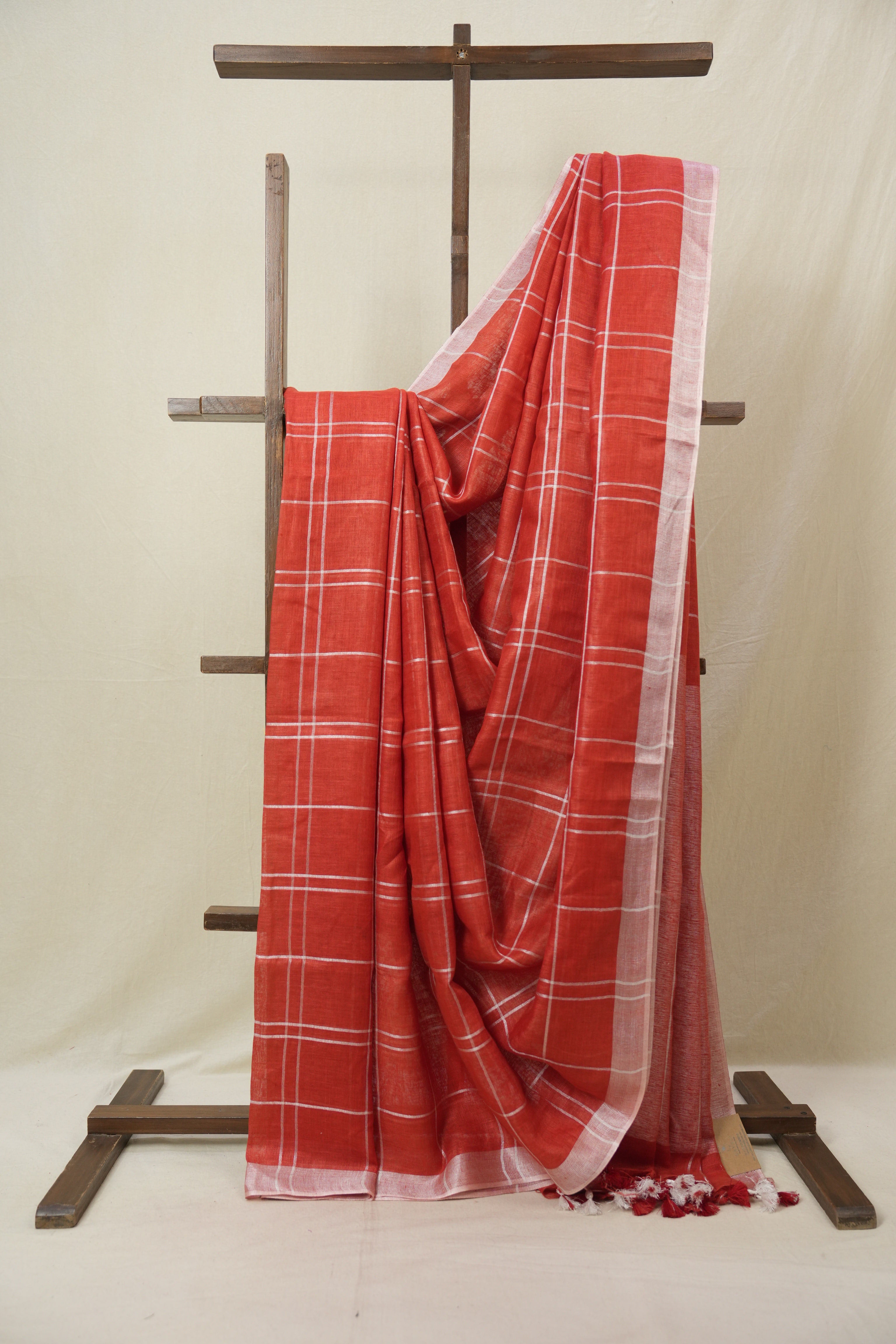 Red Linen Saree With Tassels - SRRLS499