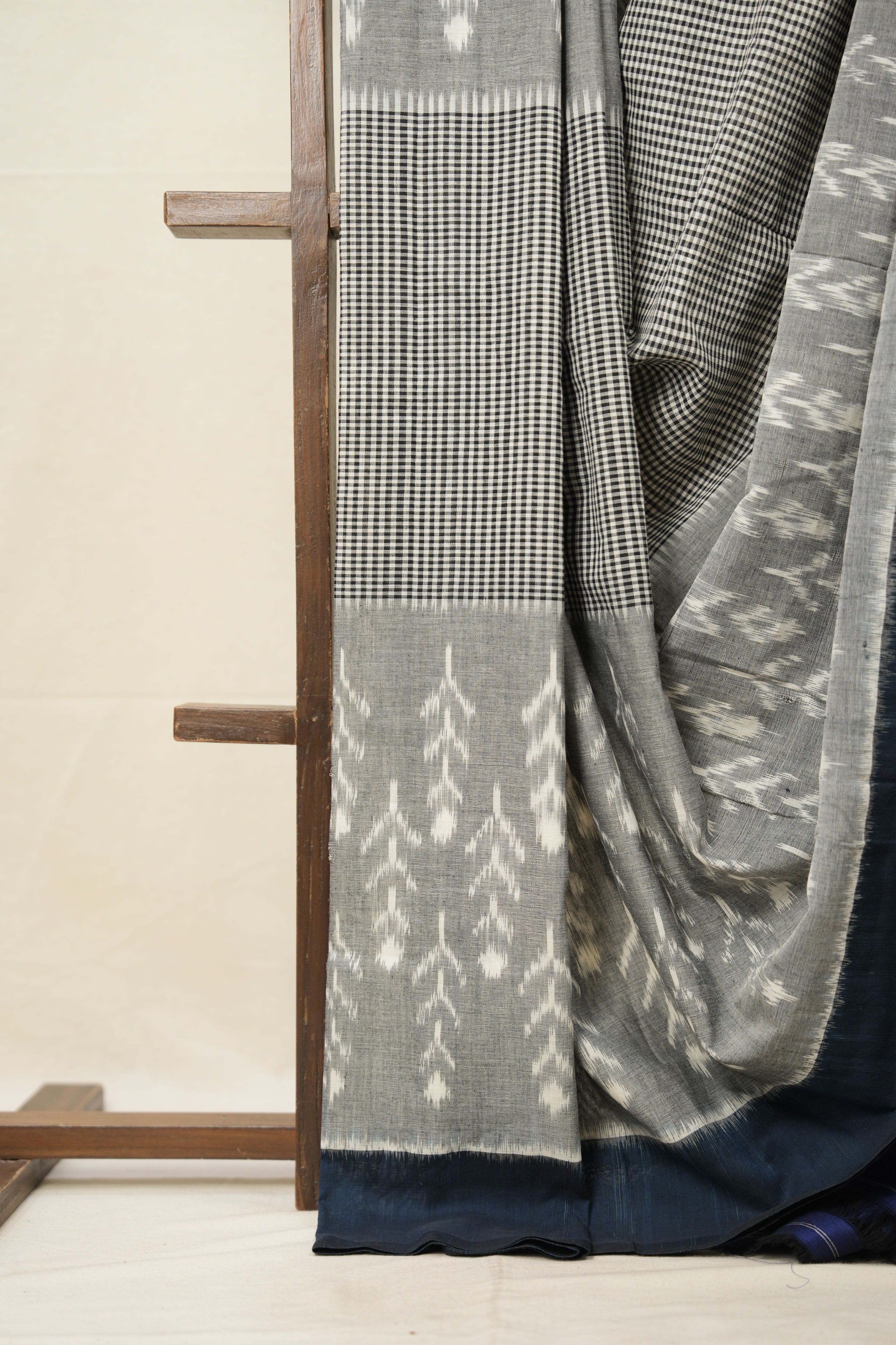 Grey Teal Blue Pochampalli Cotton Ikat Saree - SRGTBPCIS589