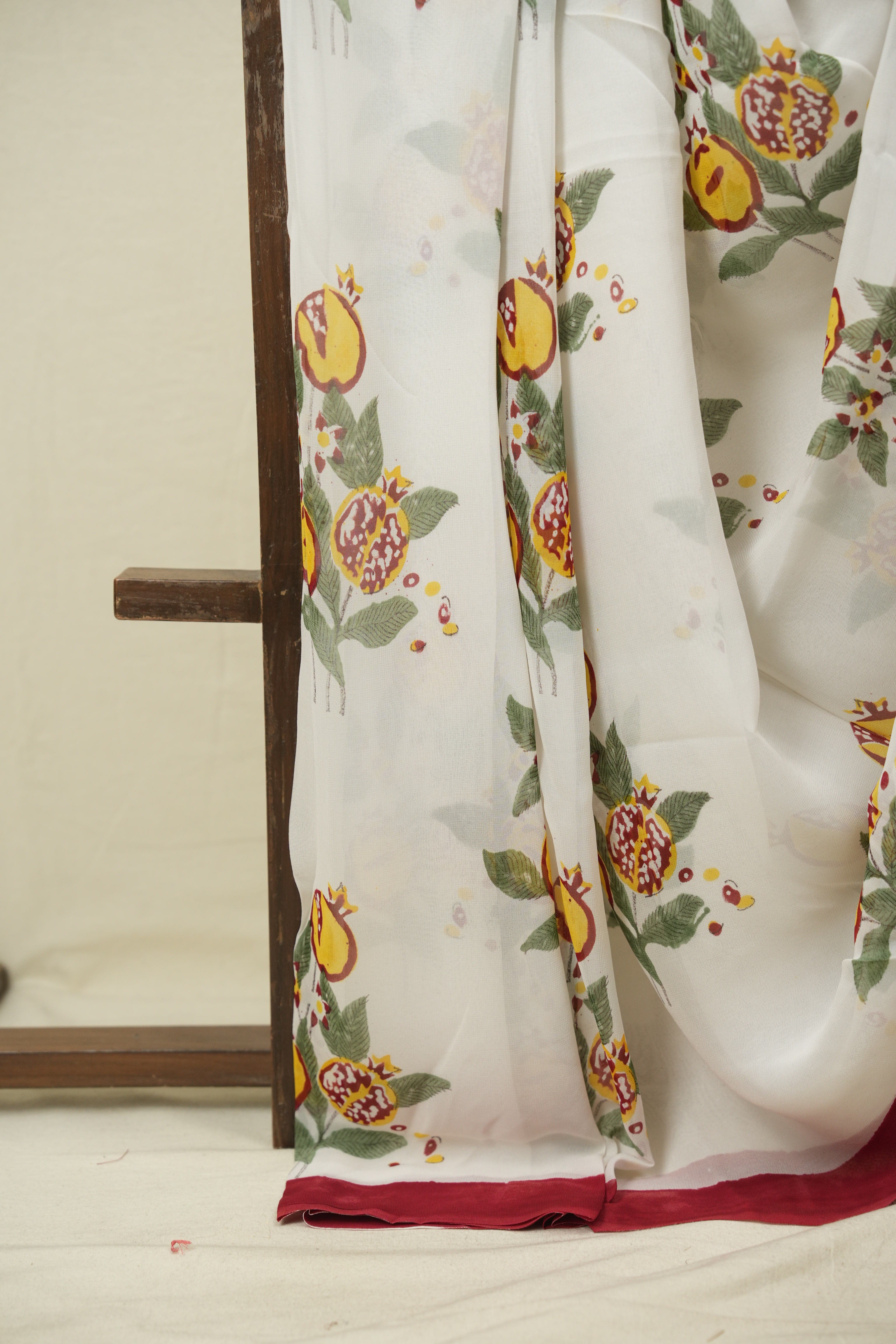 White HBP Chiffon Saree - SRWHCS59