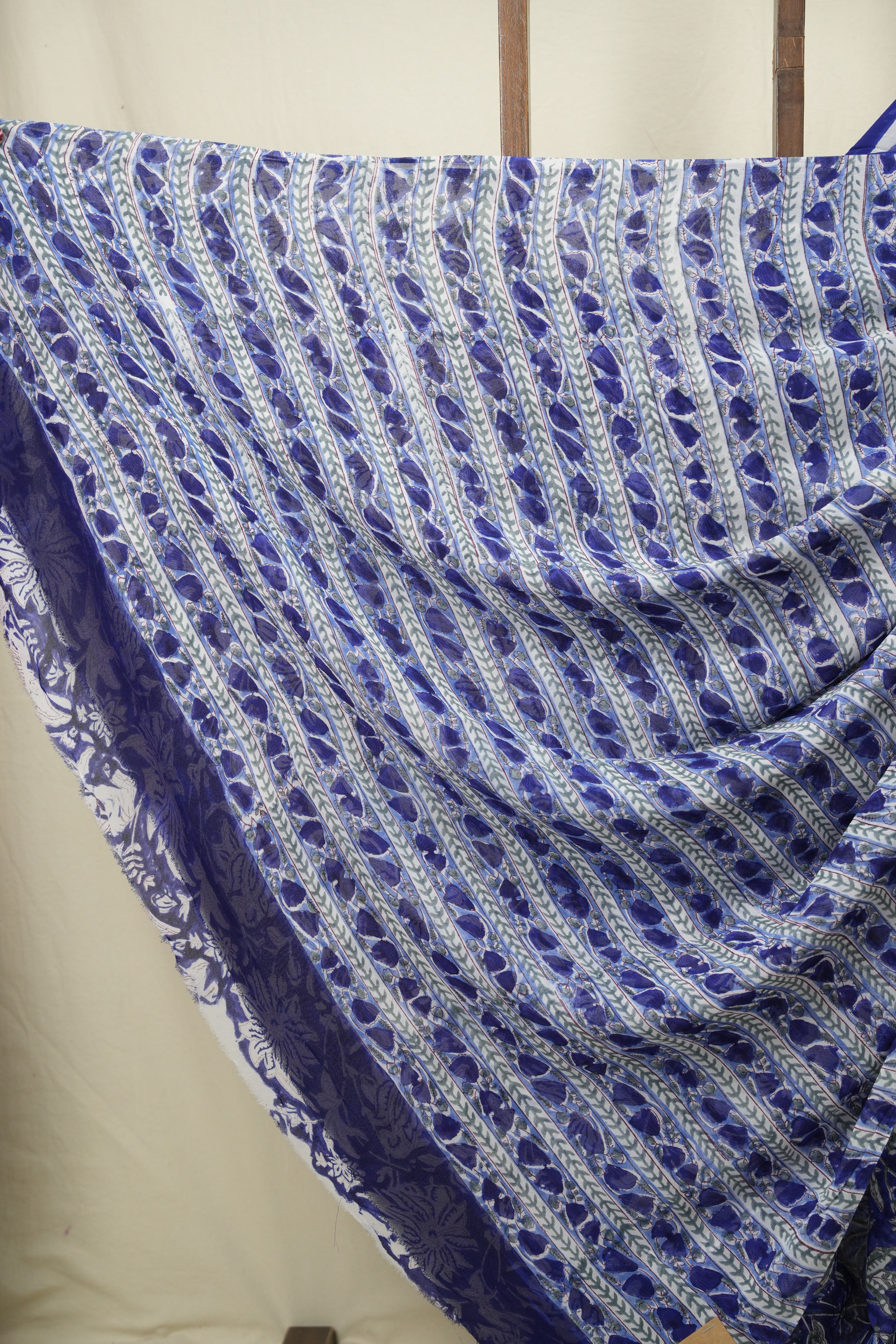 White HBP Chiffon Saree - SRWHCS54