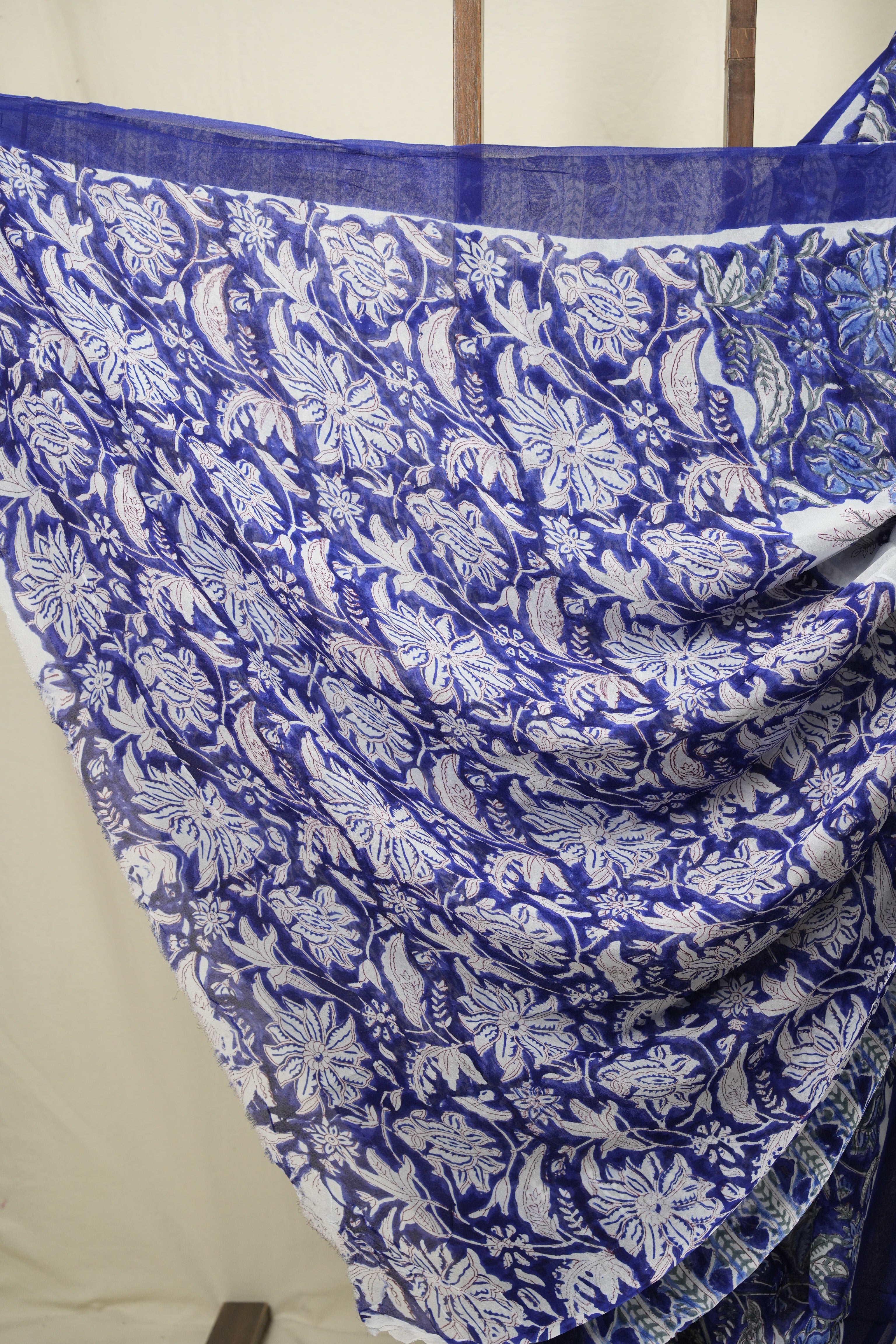 White HBP Chiffon Saree - SRWHCS54