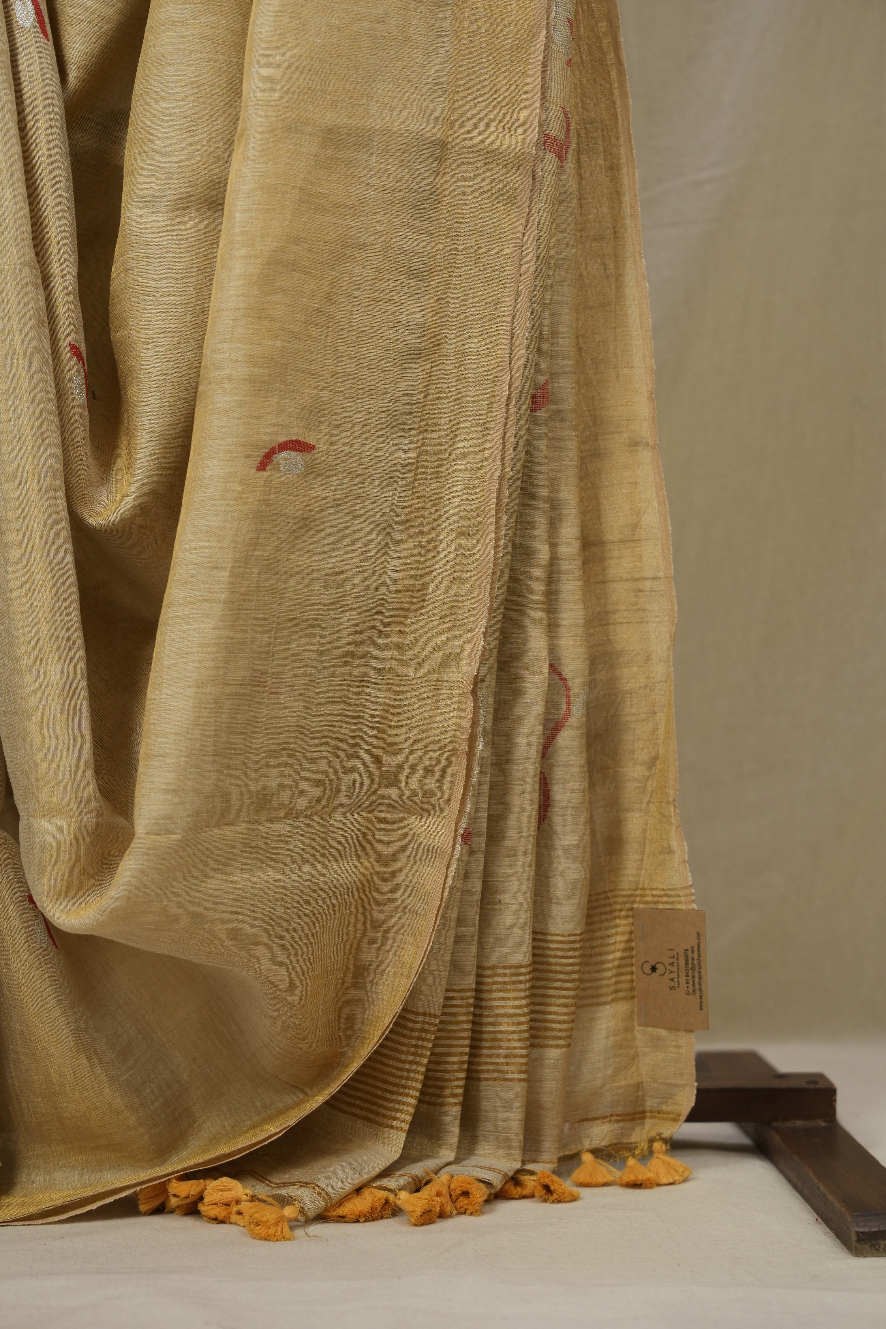 Gold Tissue Linen Jamdani Saree - SRGTLJS191