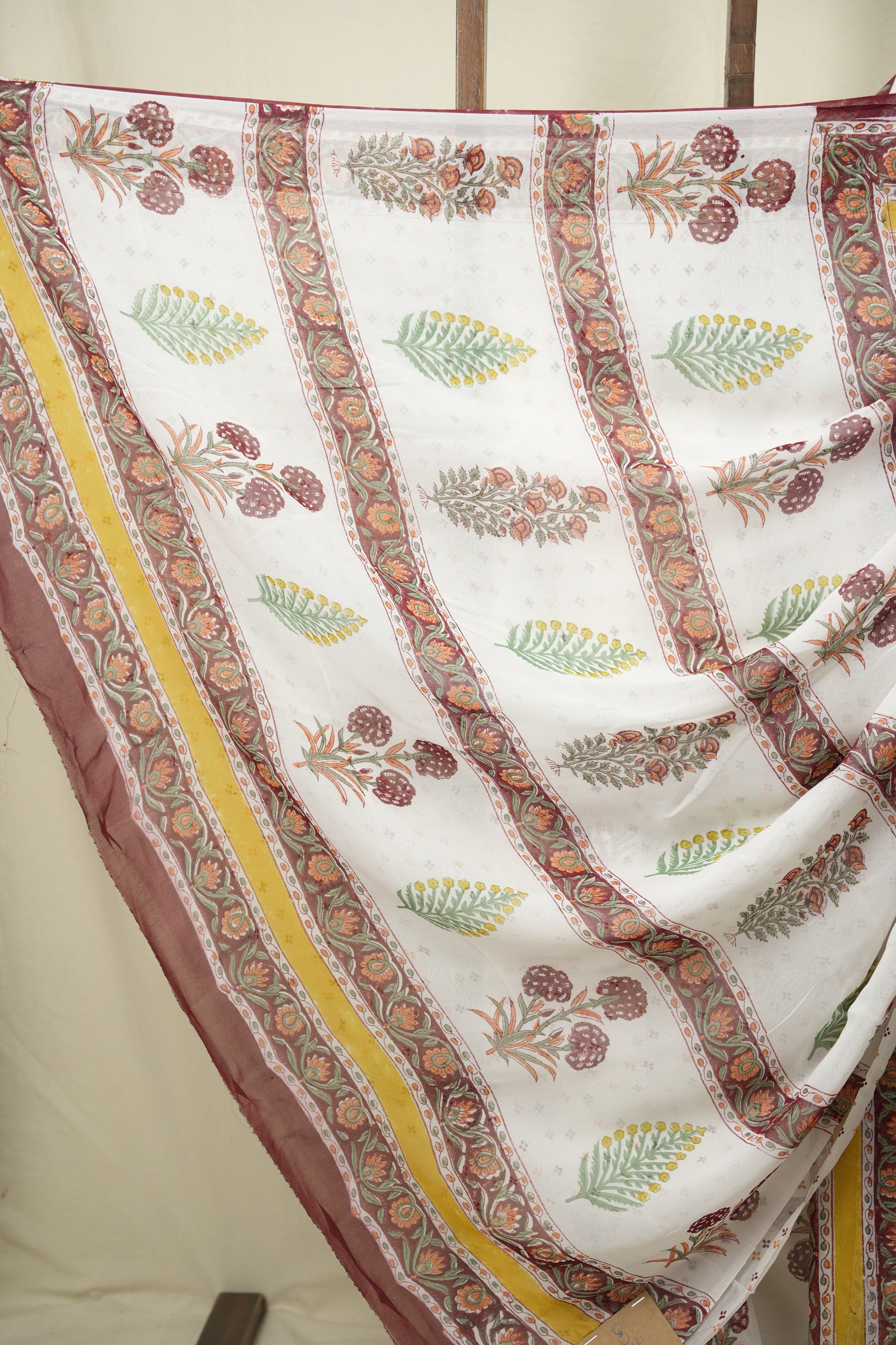 White HBP Chiffon Saree - SRWHCS55