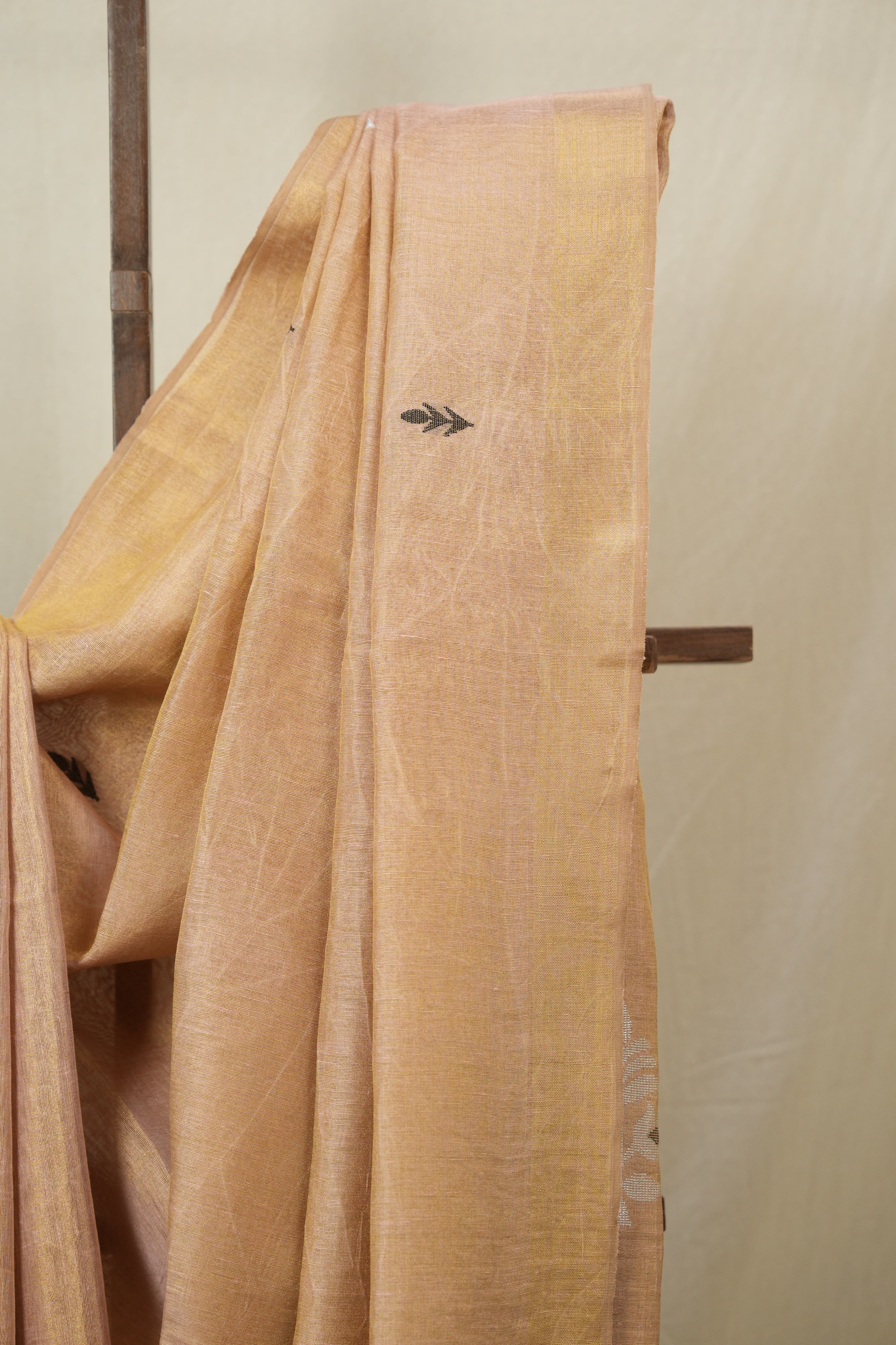Peach  Tissue Linen Jamdani Saree - SRPTLJS180