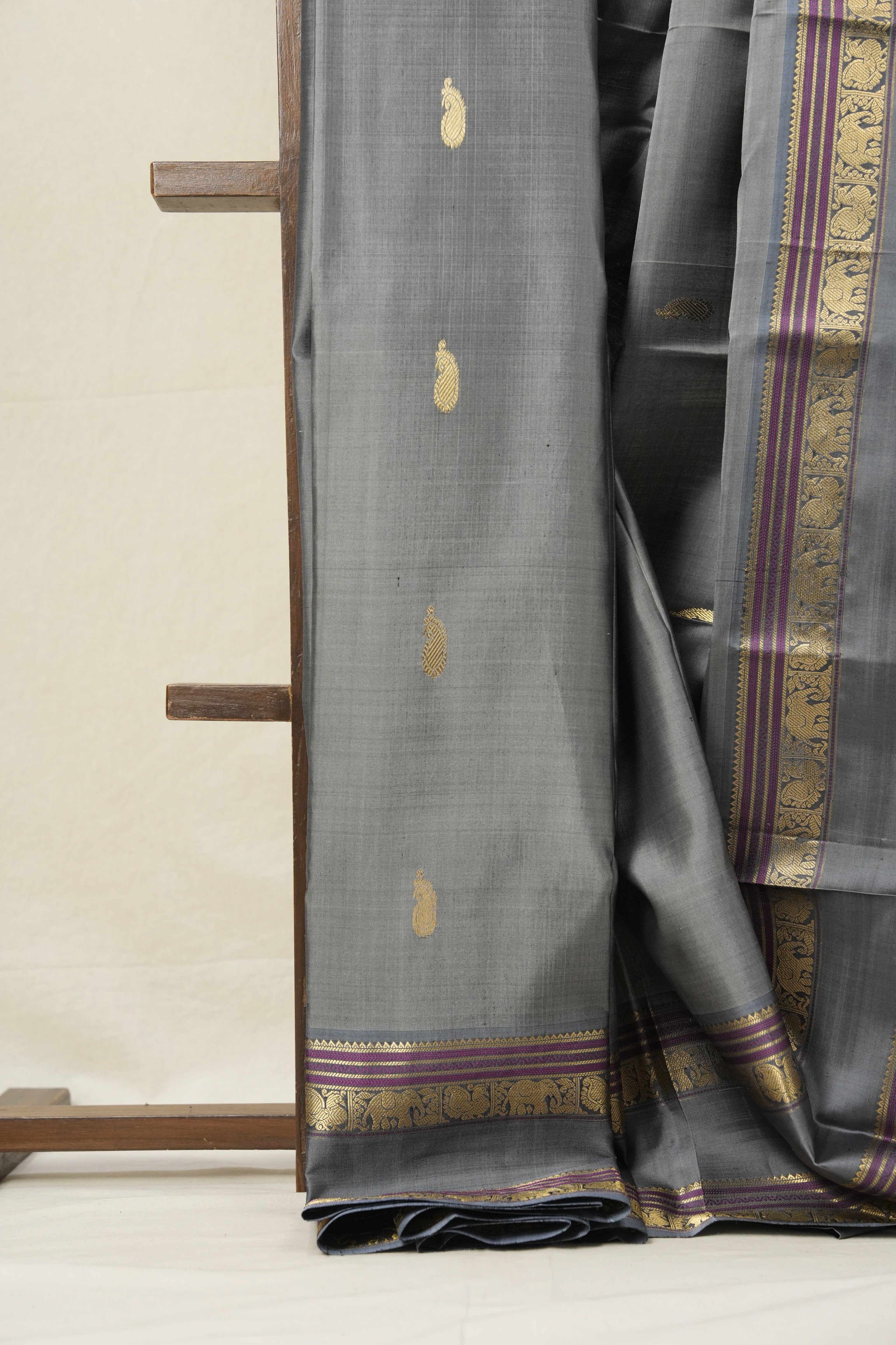 Grey Kanjeevaram Silk Saree-SRGKSS670