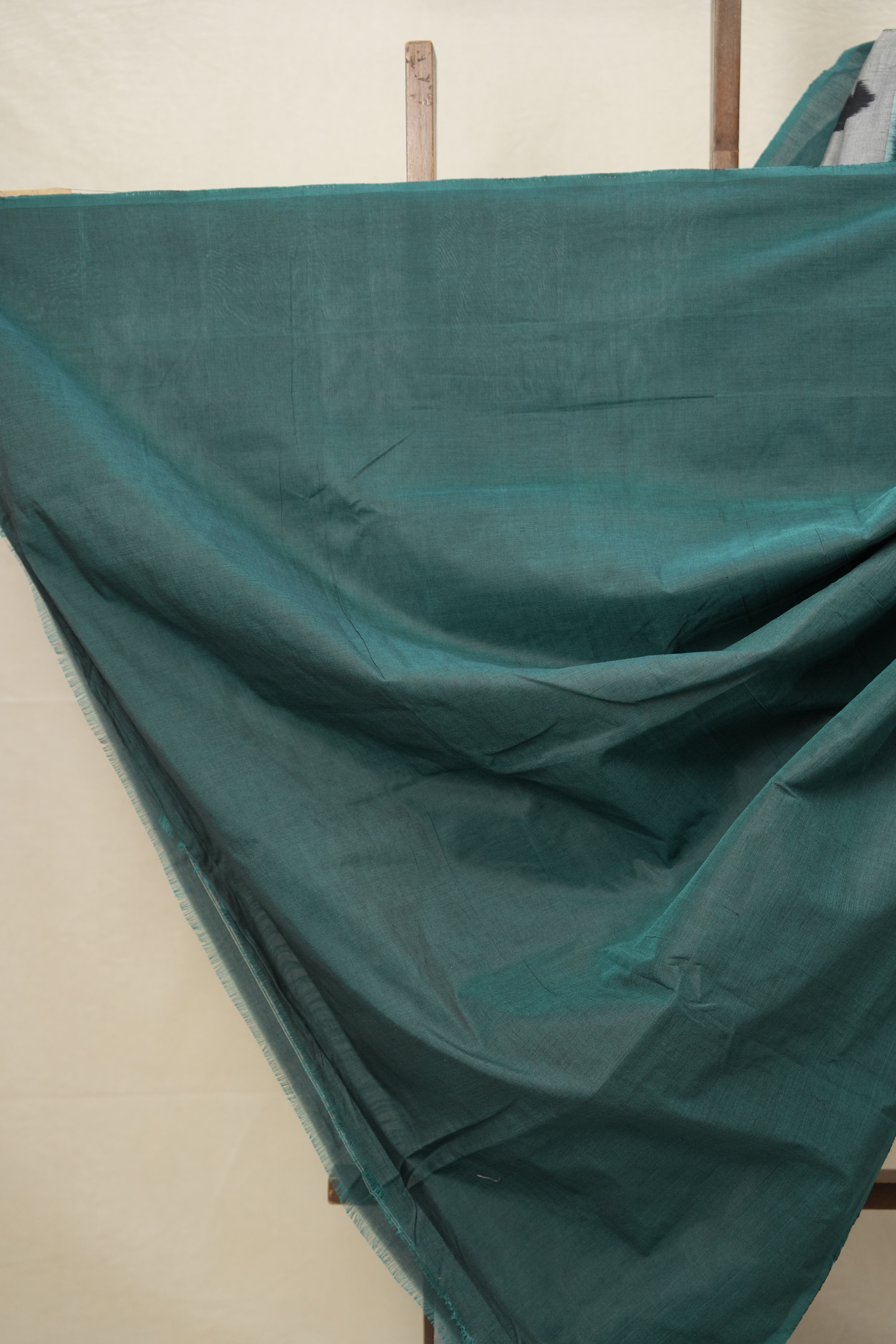 Grey-Black Pochampalli Cotton Ikat Saree - SRGBPCIS611