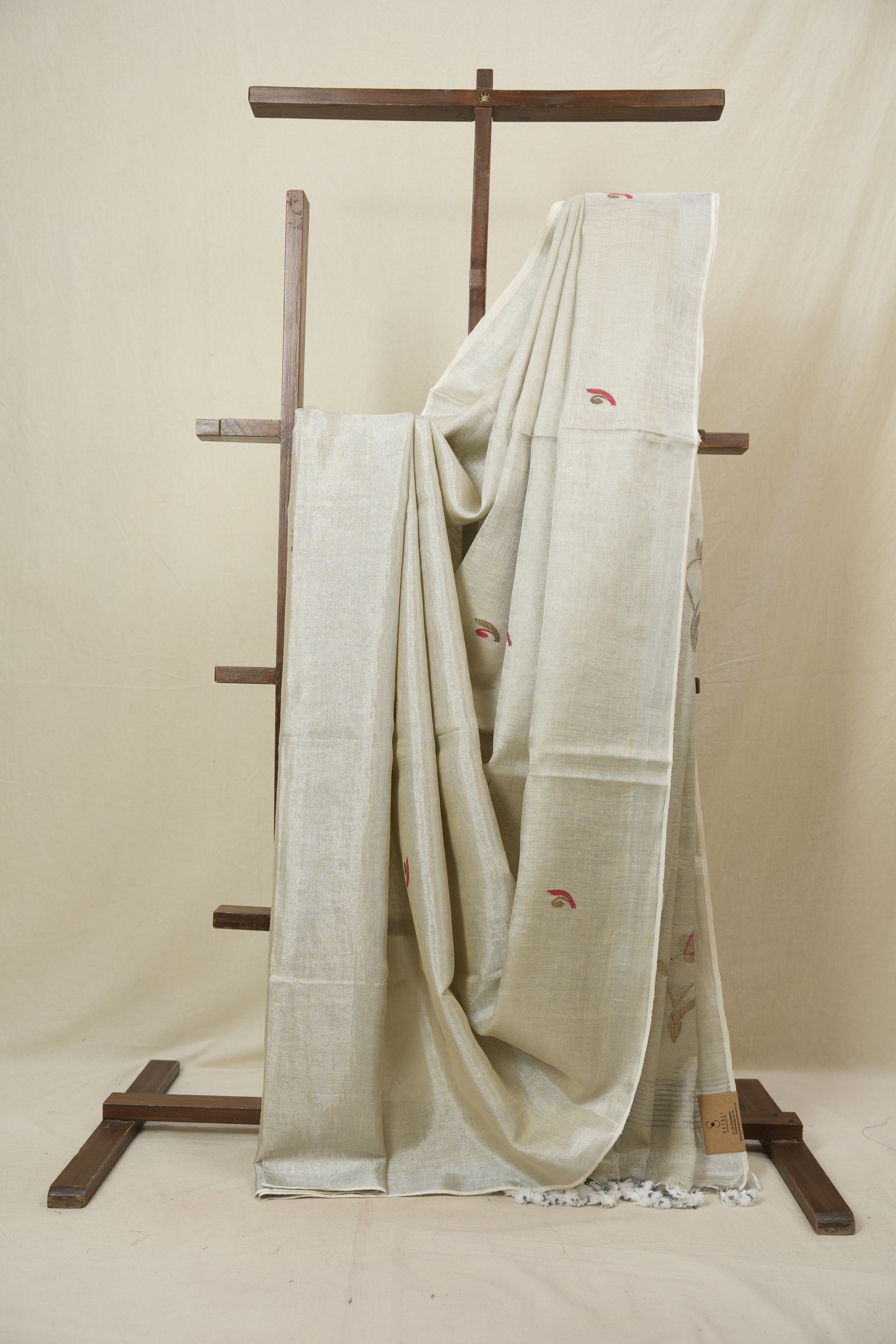 Ivory Tissue Linen Jamdani Saree - SRITLJS183