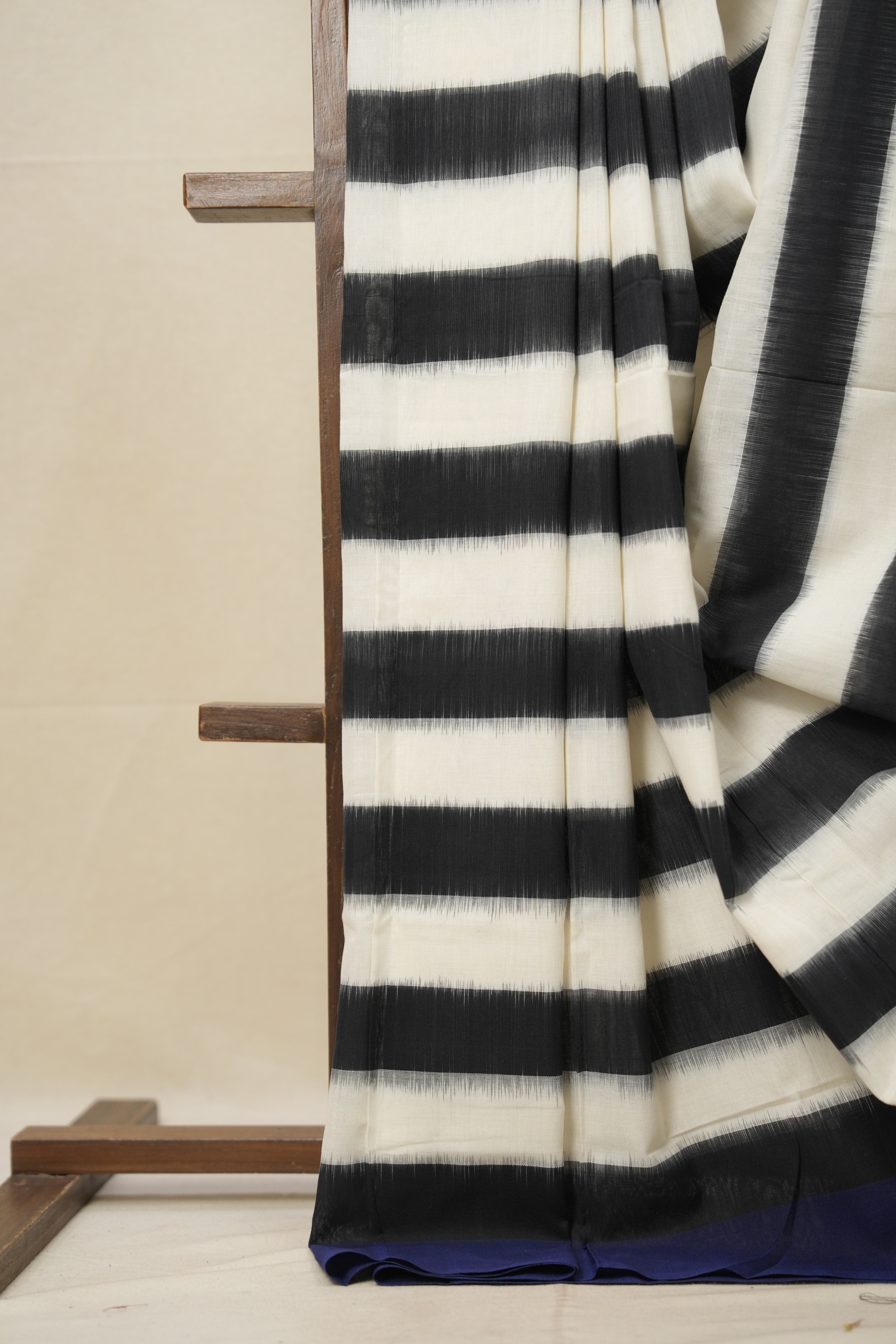 Black N White Pochampalli Cotton Ikat Saree - SRBWPCIS607