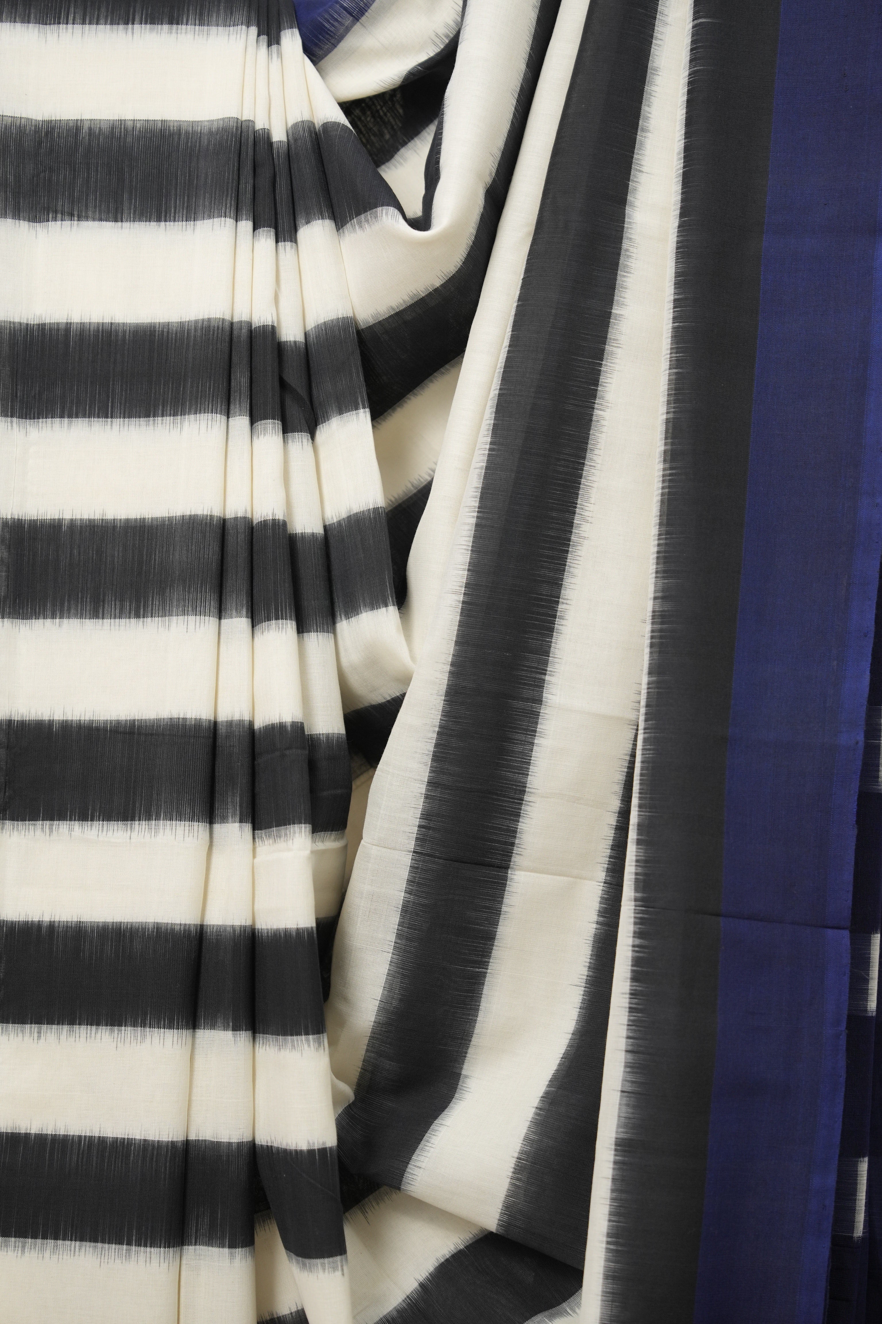 Black N White Pochampalli Cotton Ikat Saree - SRBWPCIS607