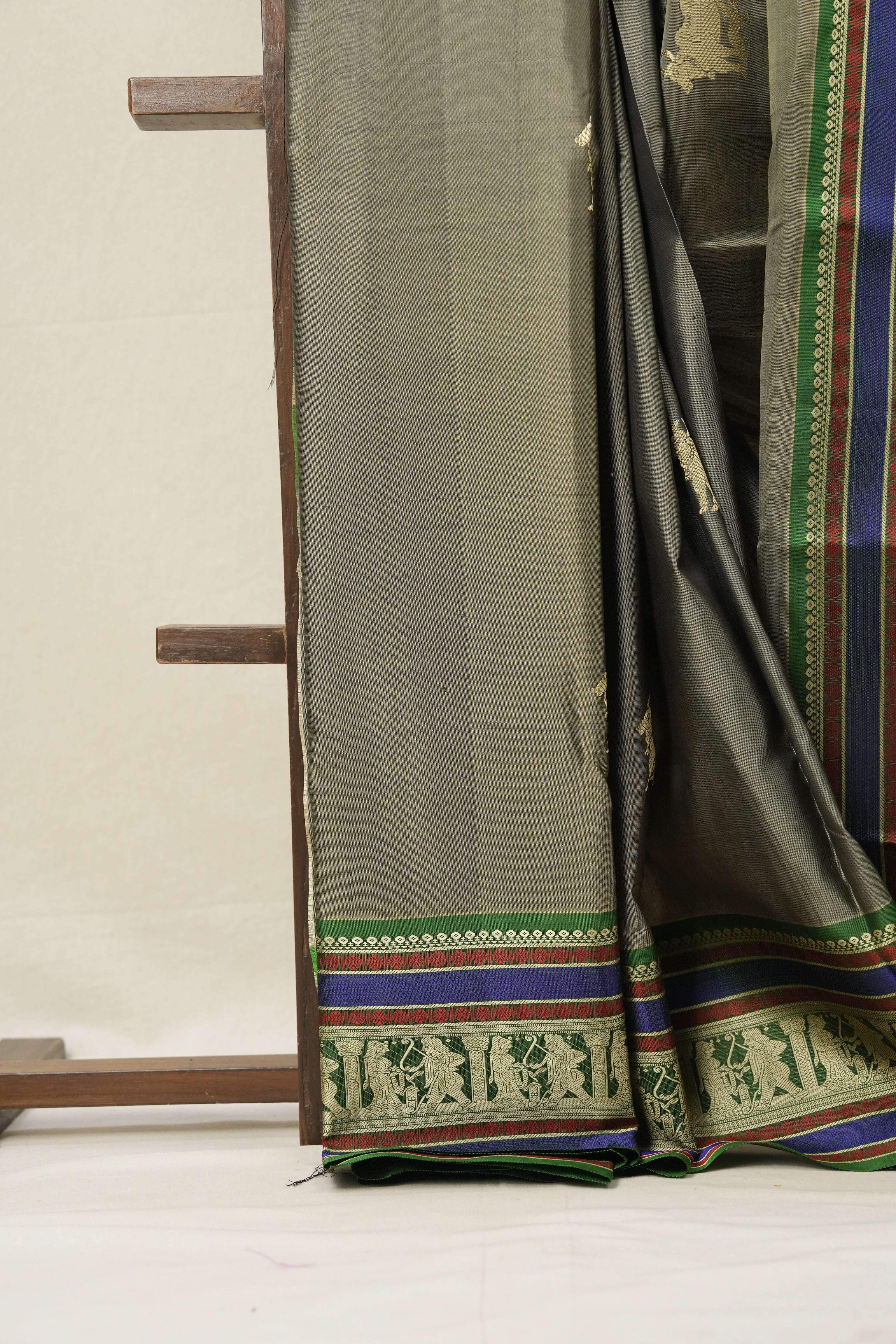 Two Tone Olive Green Kanjeevaram Silk Saree-SRTTOGKSS677