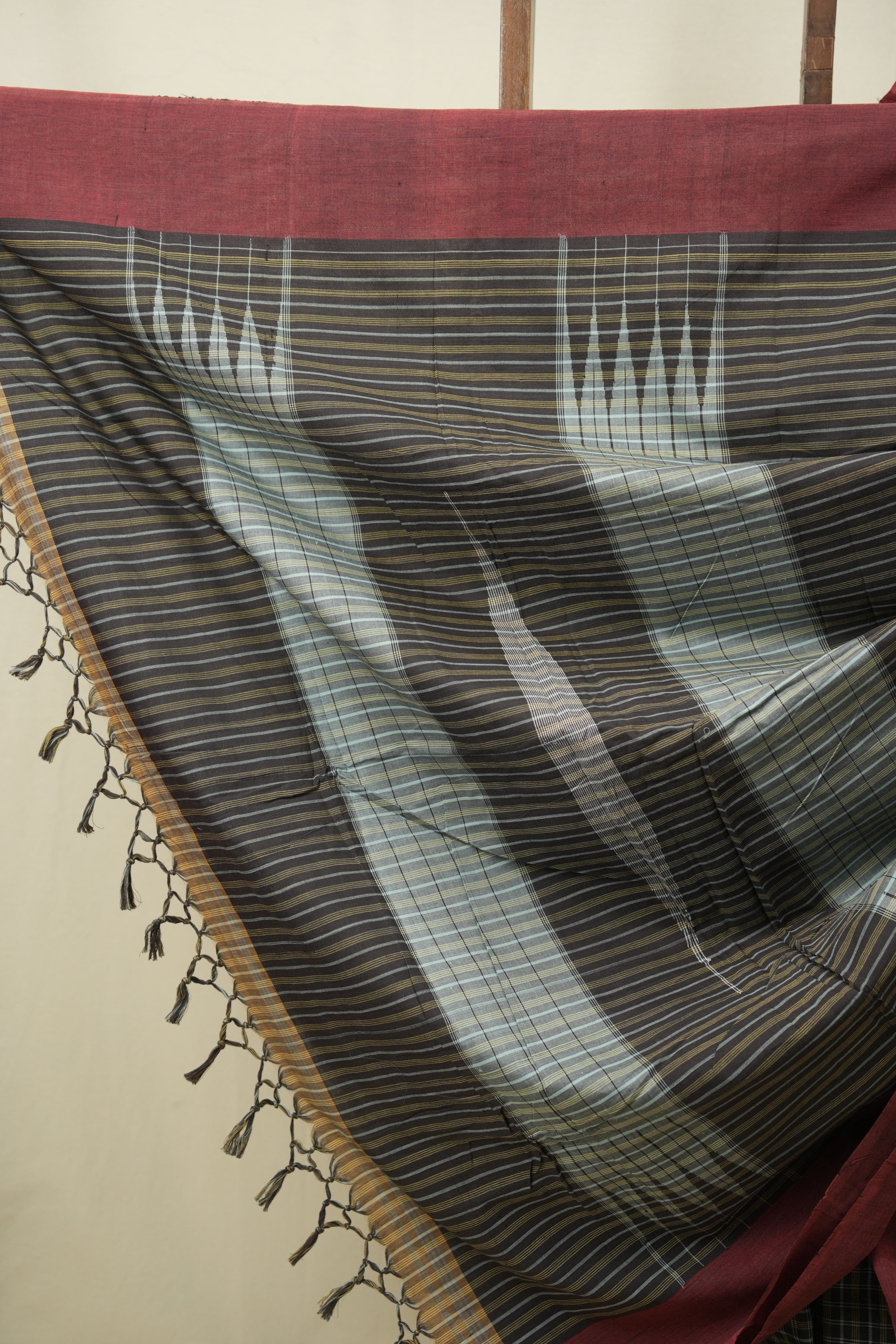 Black Cotton IIkal Saree - SRBCIS1123