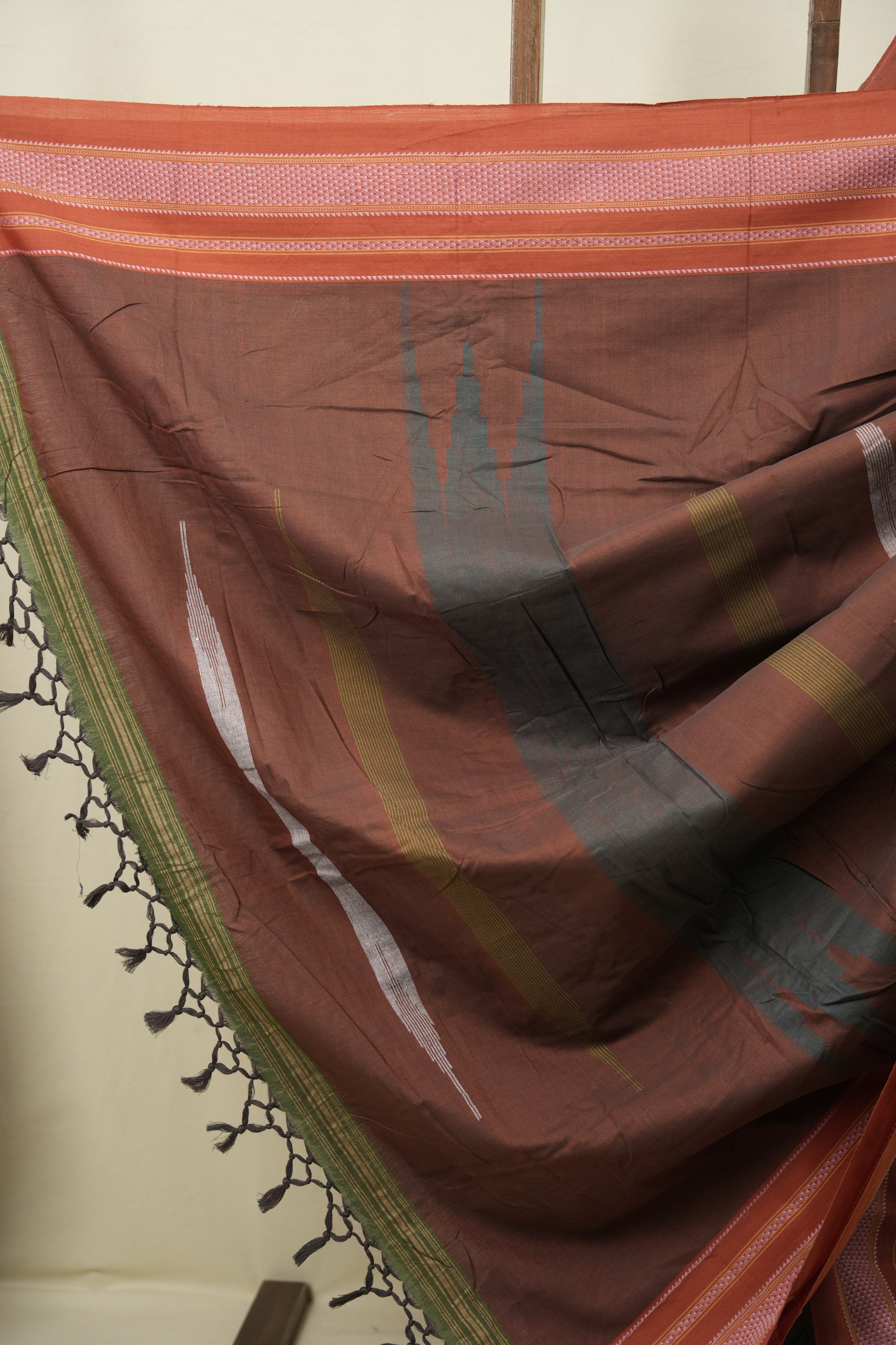 Charkole Grey Cotton IIkal Saree - SRCGCIS1124