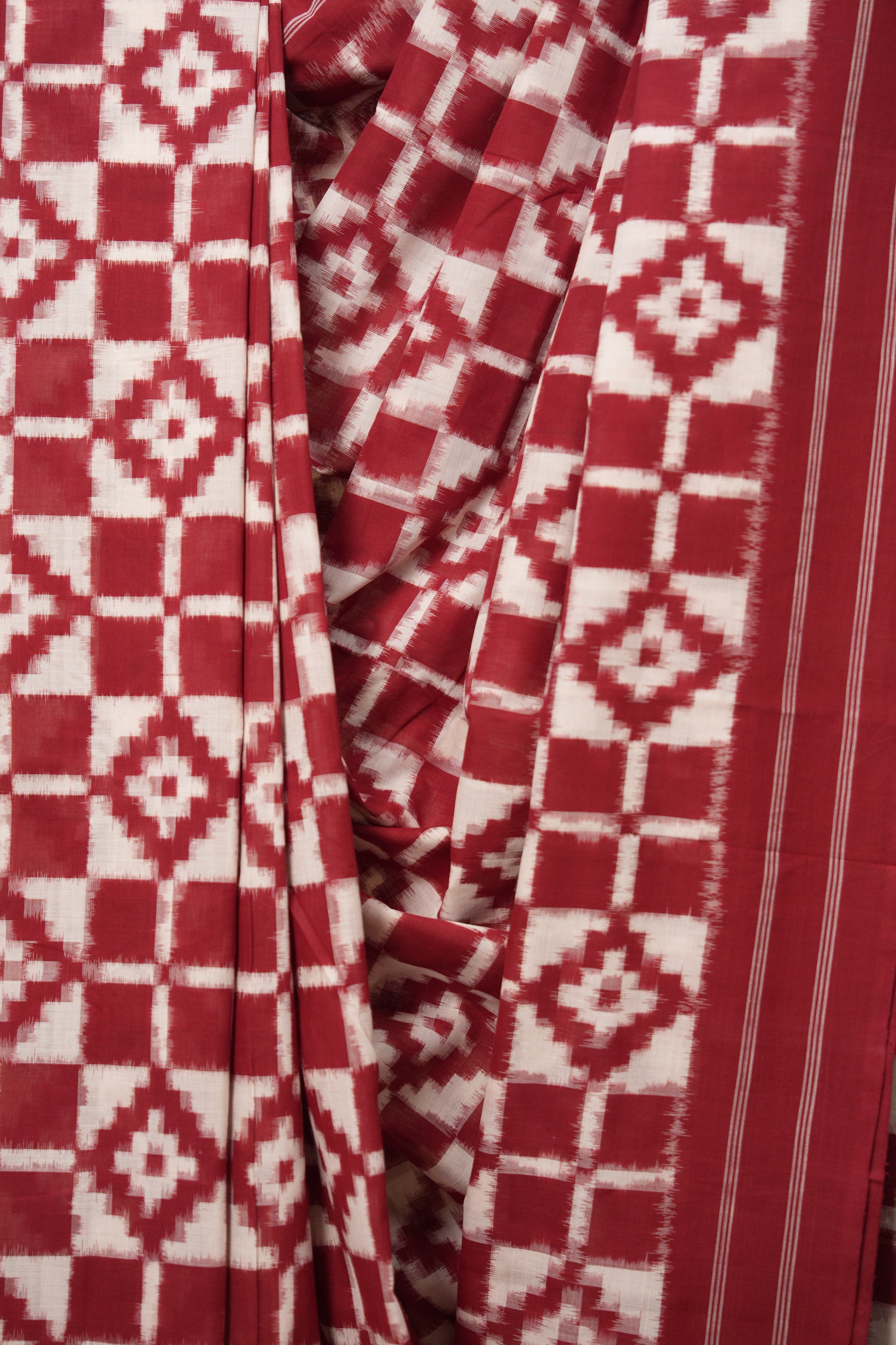 White Red Pochampalli Cotton Ikat Saree - SRWRPCIS602