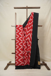 Red - White Pochampalli Cotton Ikat Saree - SRRWPCIS600