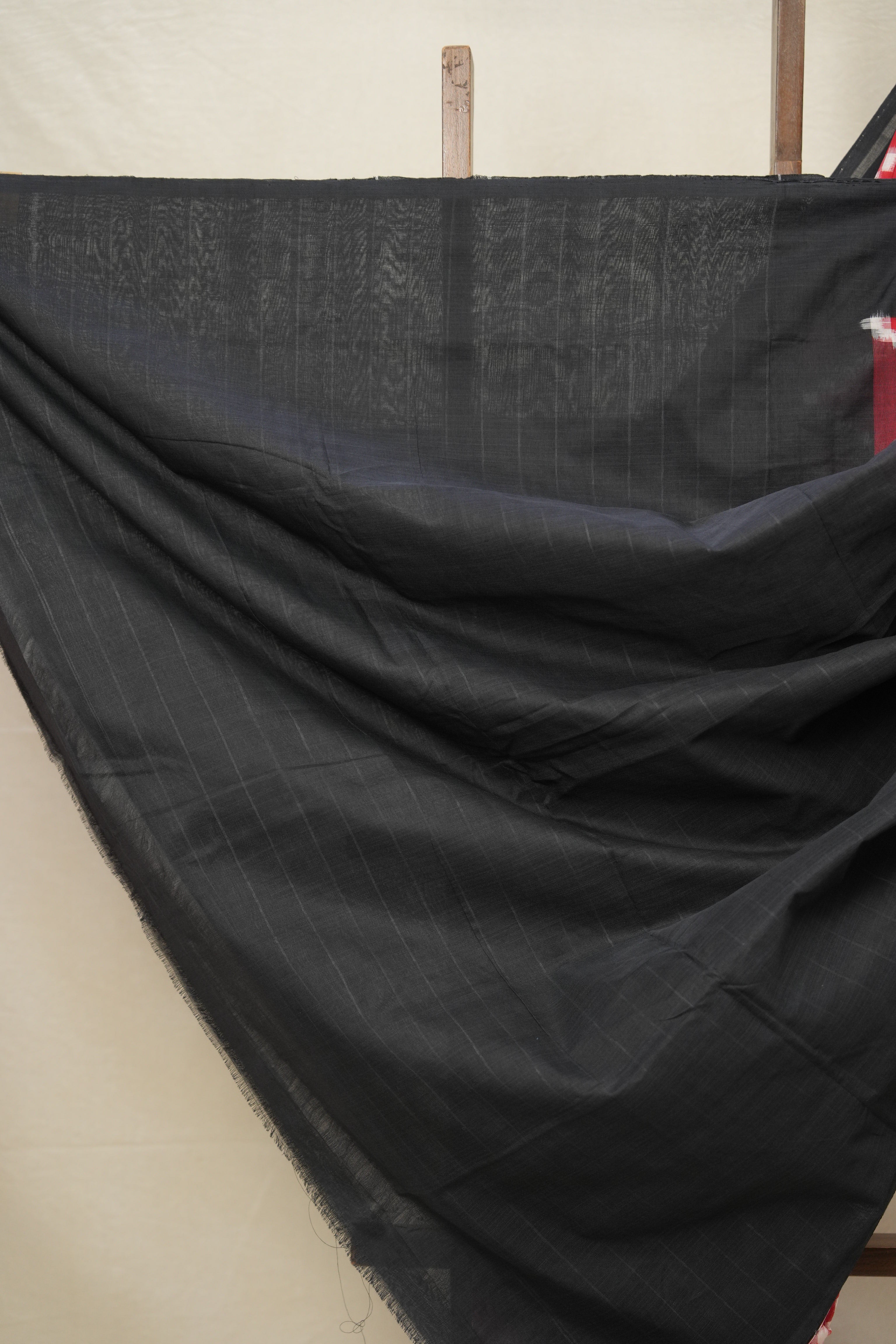 Red - White Pochampalli Cotton Ikat Saree - SRRWPCIS600