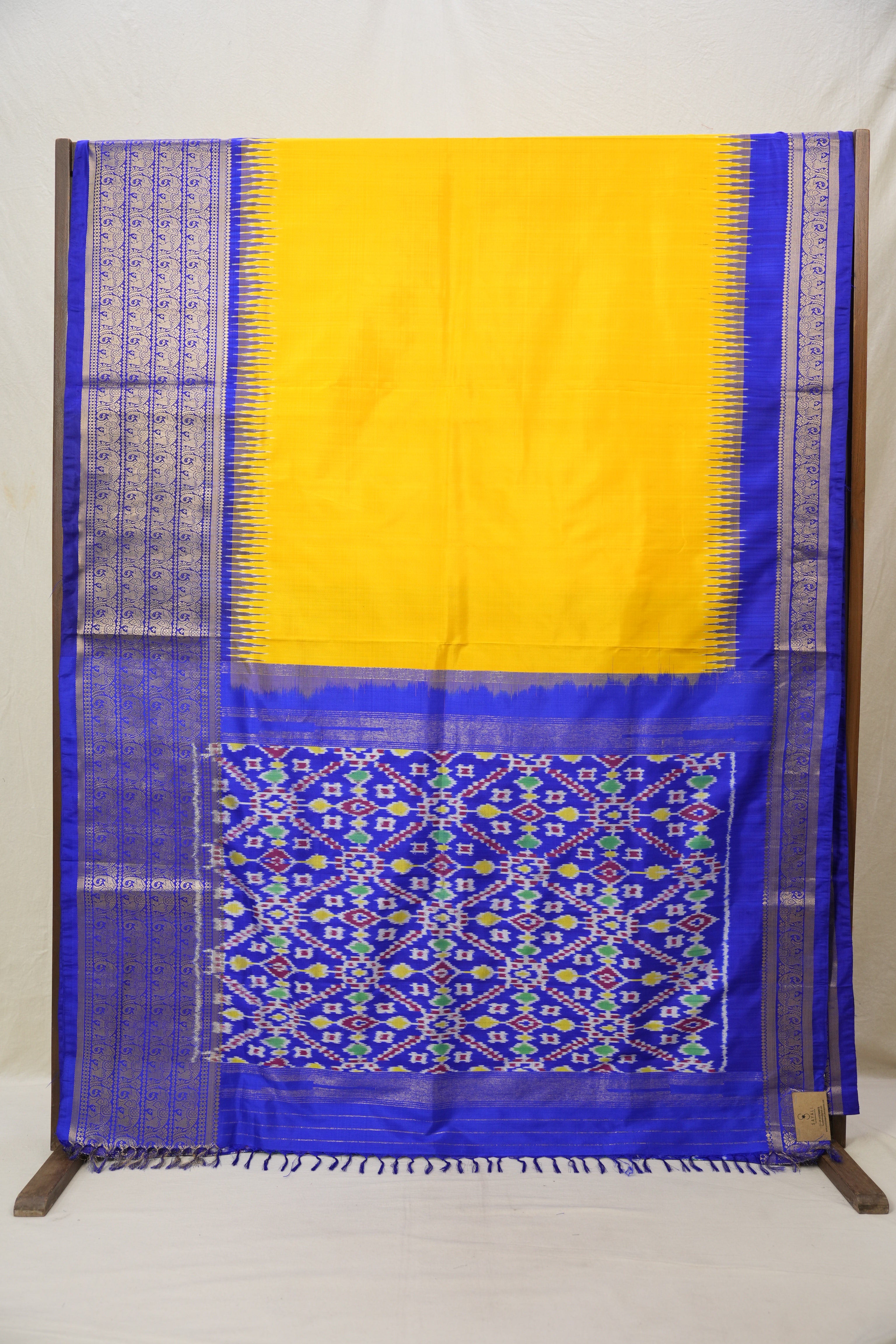 Mustard Yellow Pochampalli Silk Ikat Saree - SRMYPSIS181