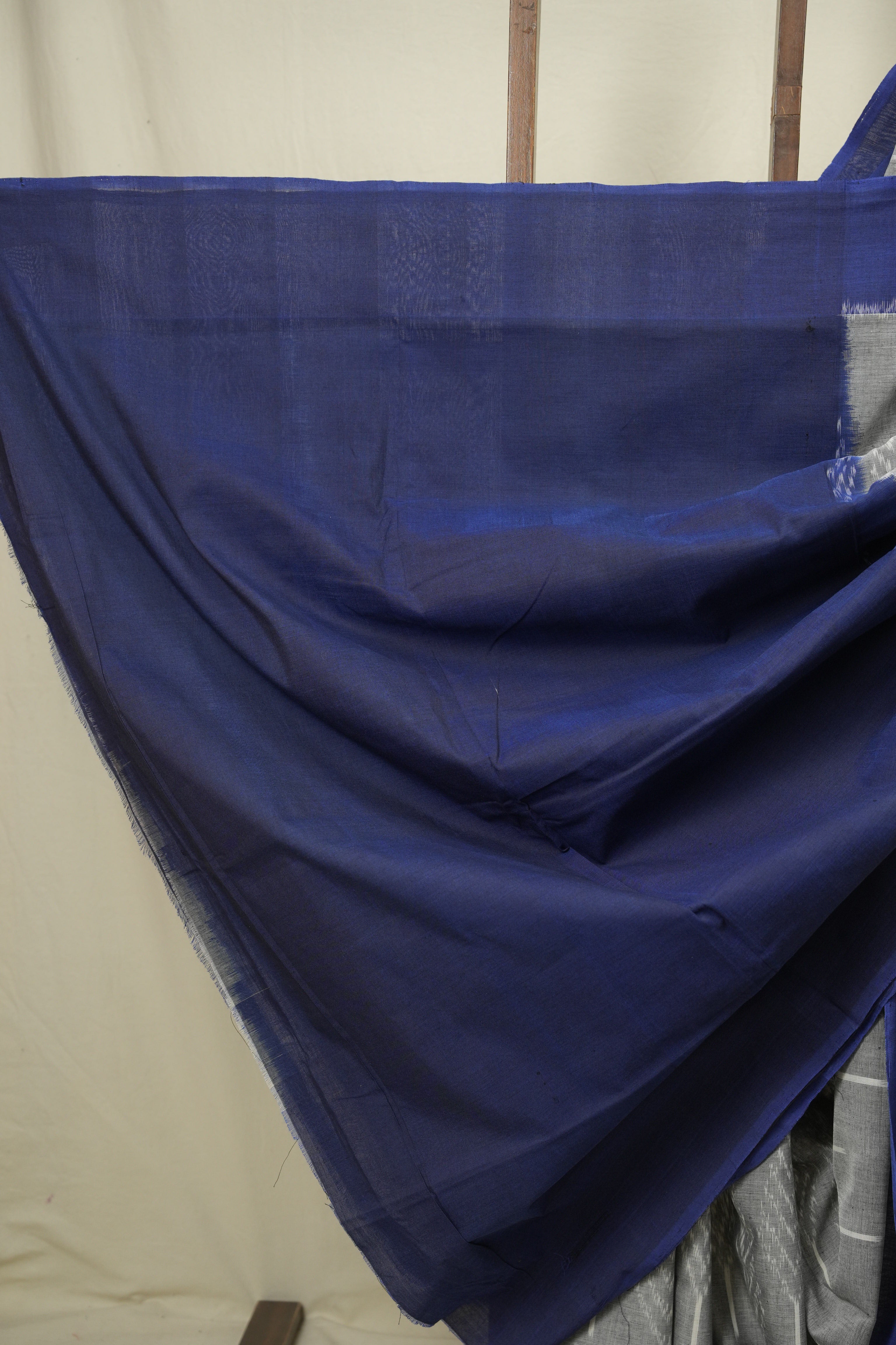 Grey Pochampalli Cotton Ikat Saree - SRGPCIS742