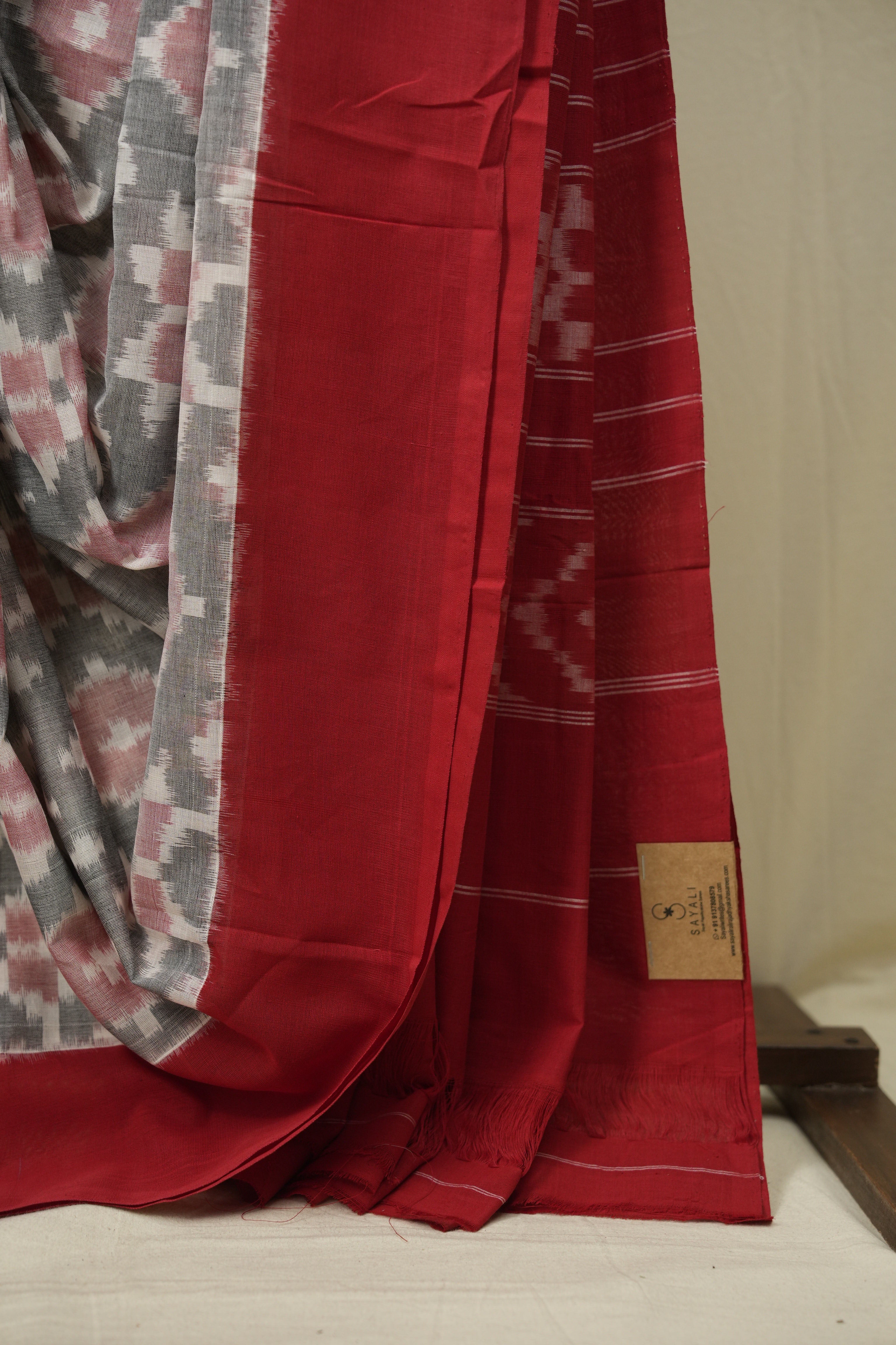 Grey Pochampalli Cotton Ikat Saree - SRGPCIS740